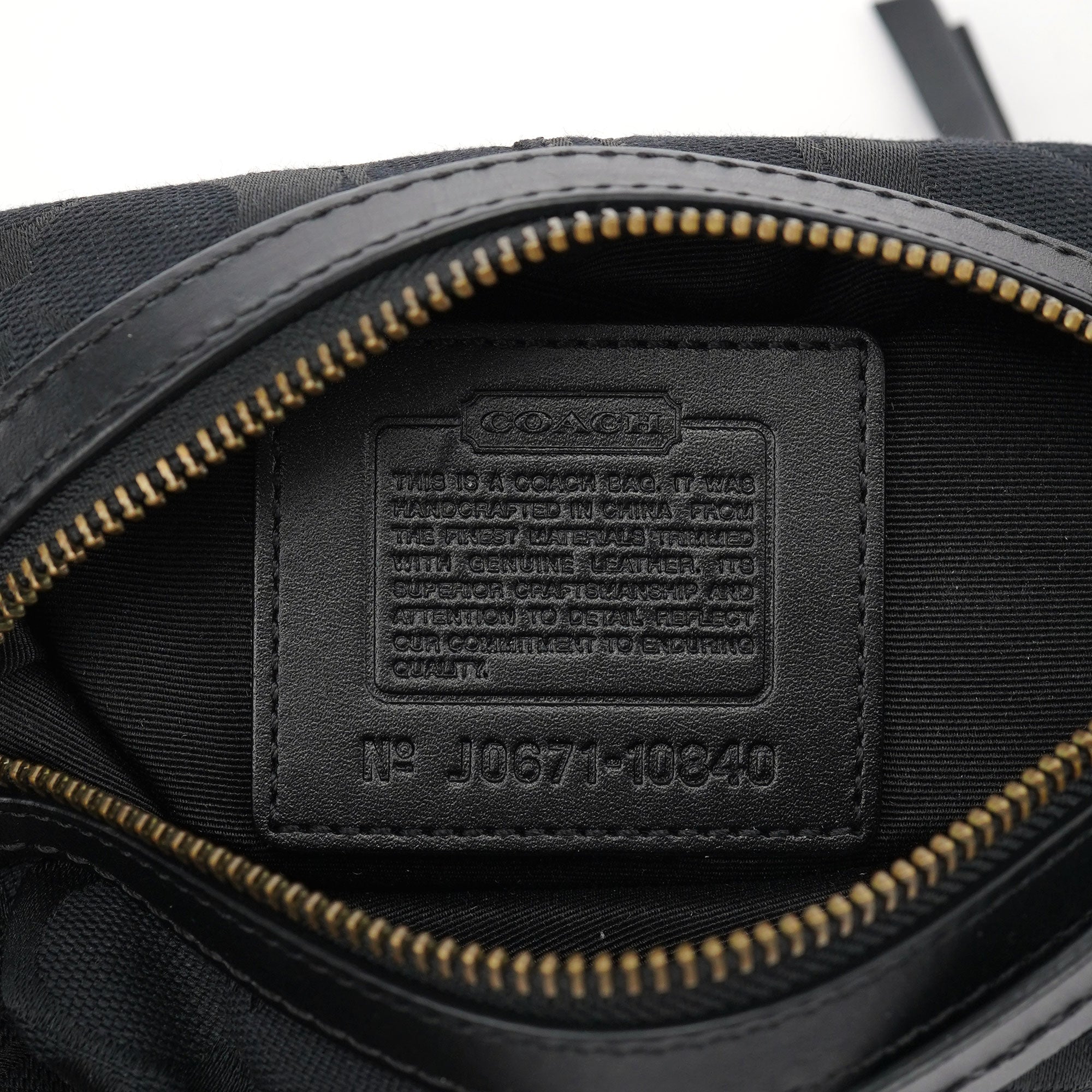 10840 Black Signature C Swing Bag