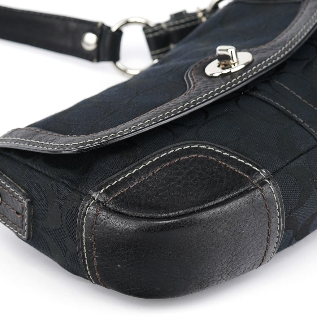 10983 Black Turnlock Shoulder Bag