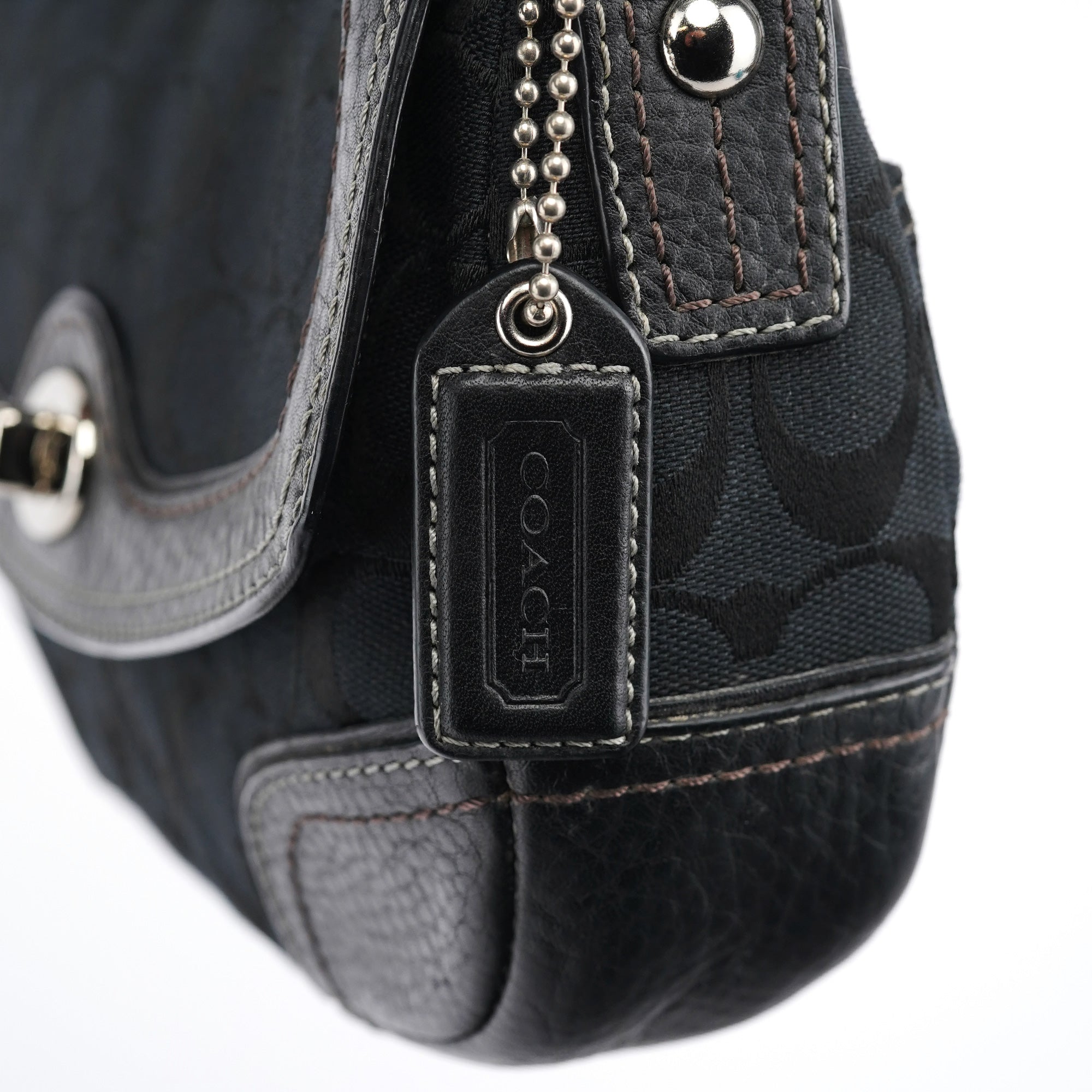 10983 Black Turnlock Shoulder Bag