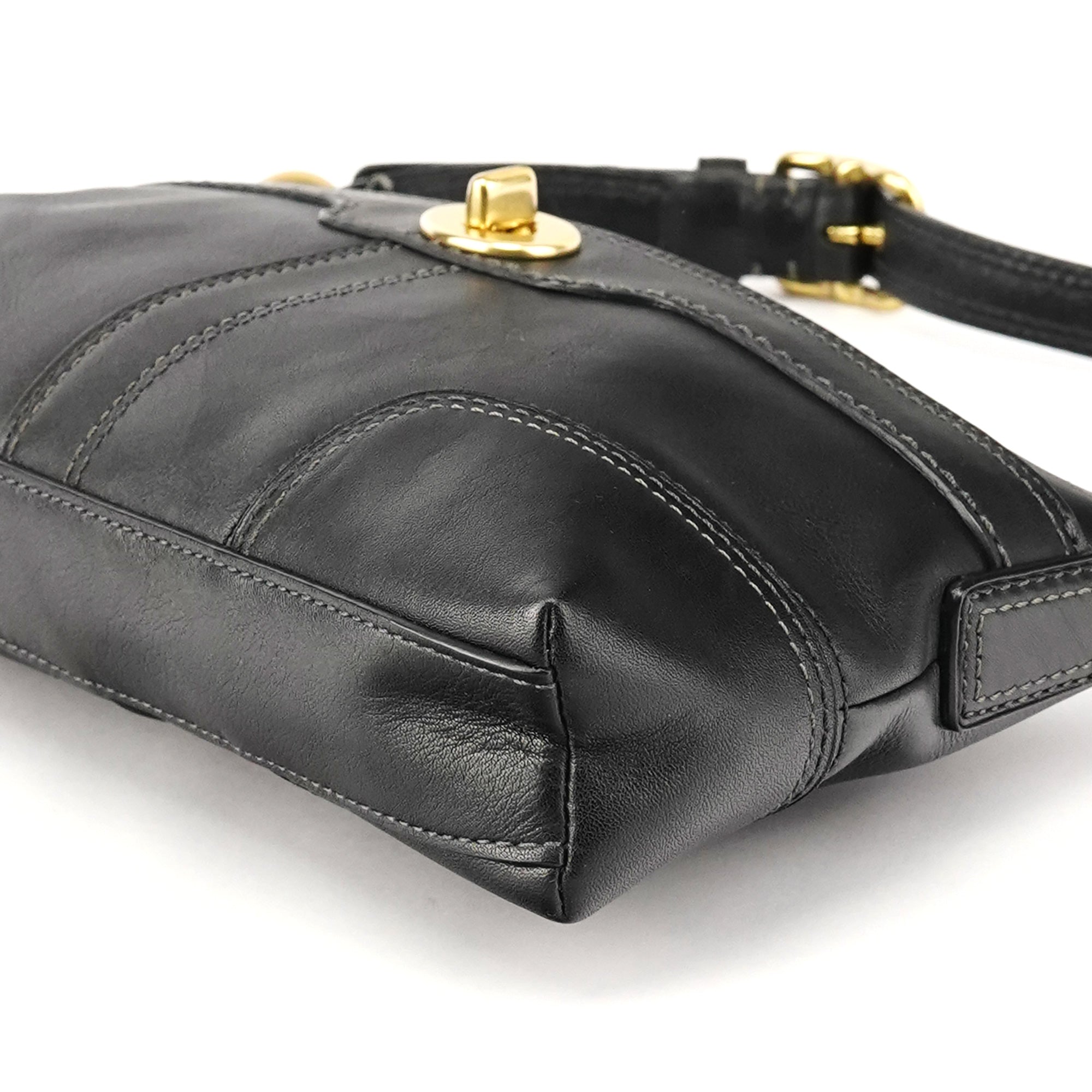 11042 Black Leather Turnlock Shoulder Bag