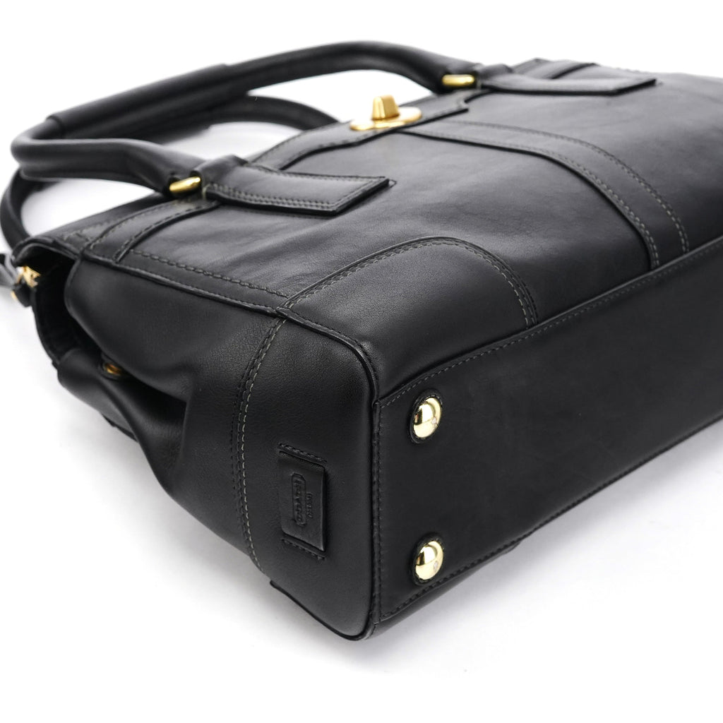 11047 Black Leather Turnlock Tote Bag