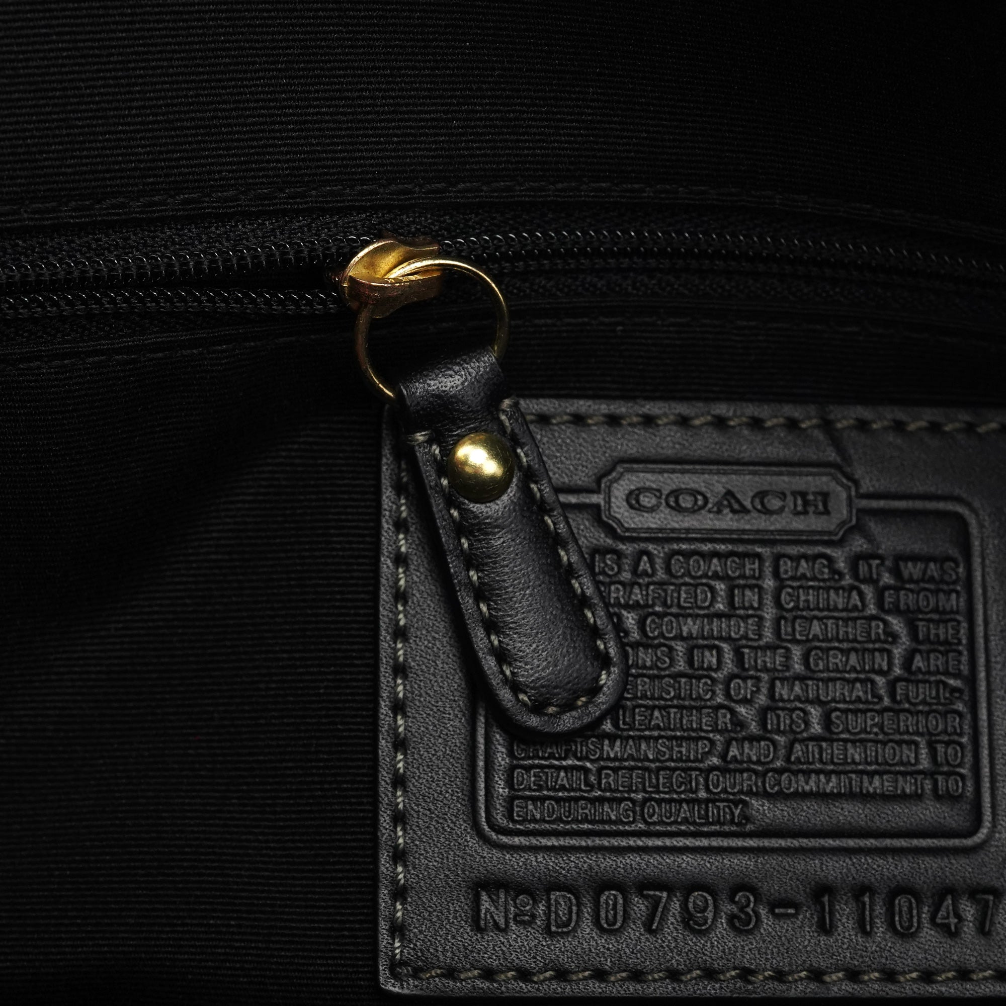 11047 Black Leather Turnlock Tote Bag