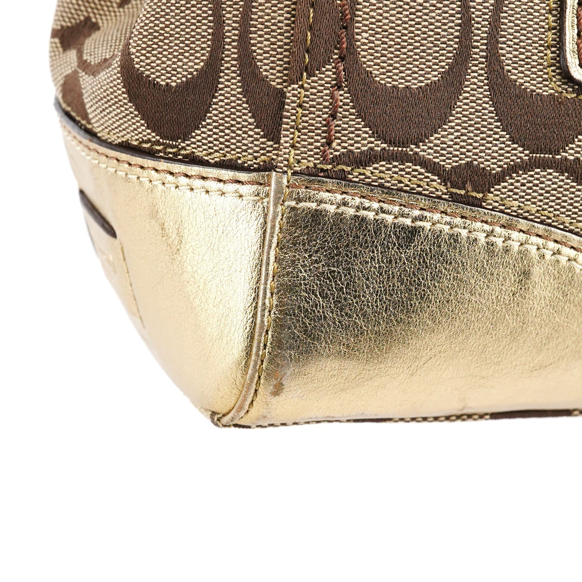 11062 Beige Gold Turnlock Tote Bag