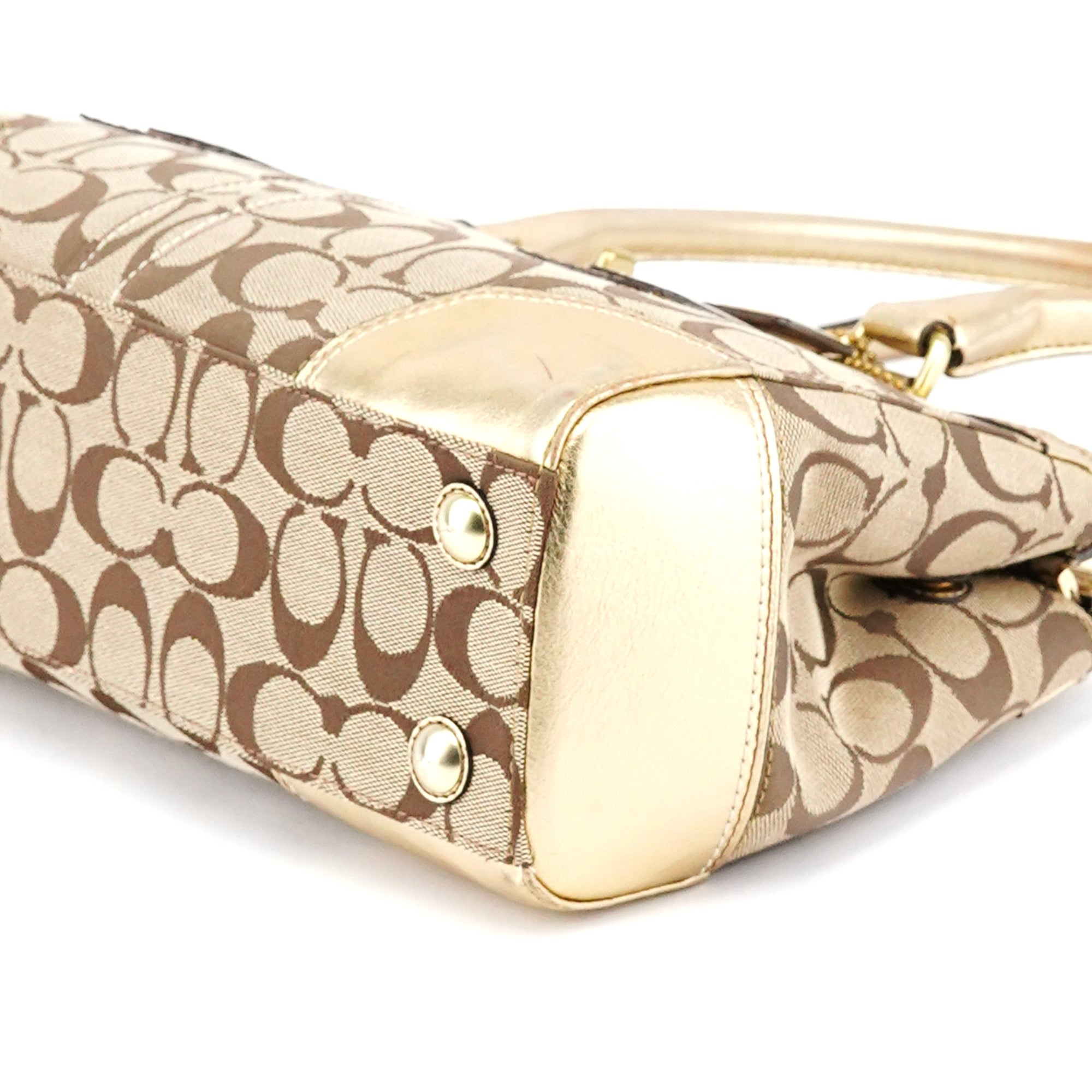 11062 Beige Gold Turnlock Tote Bag