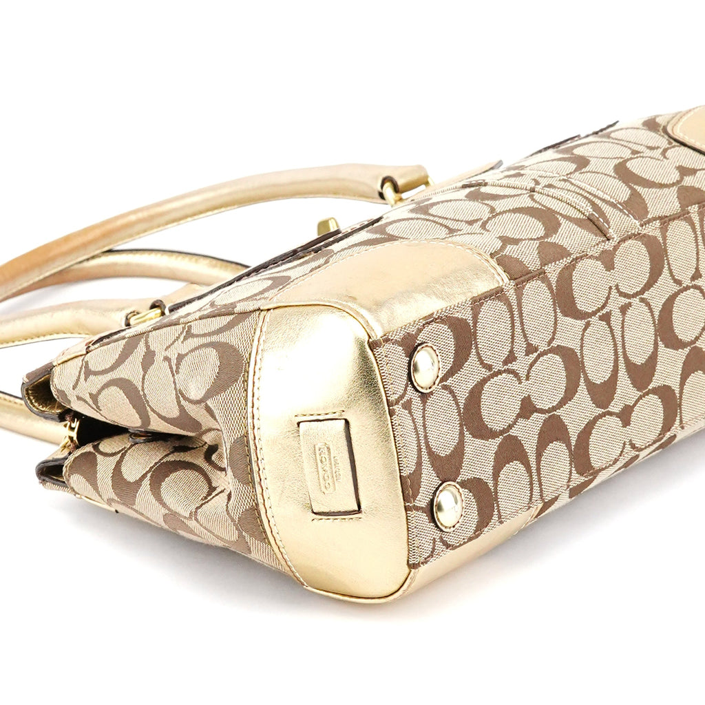 11062 Beige Gold Turnlock Tote Bag