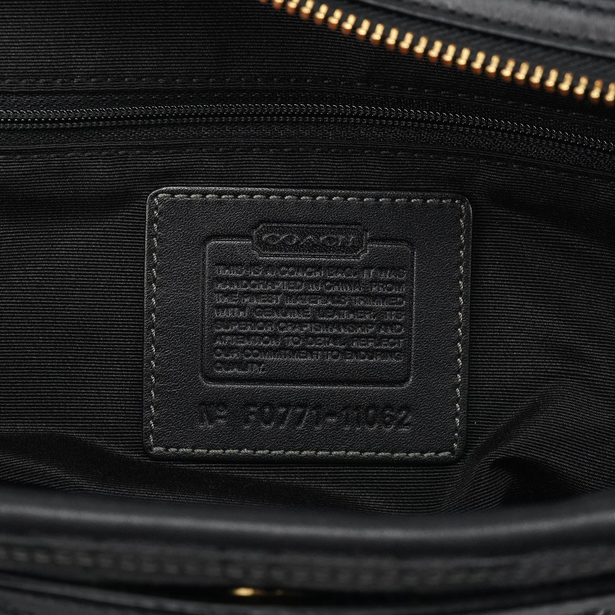 11062 Black Signature Turnlock Tote Bag