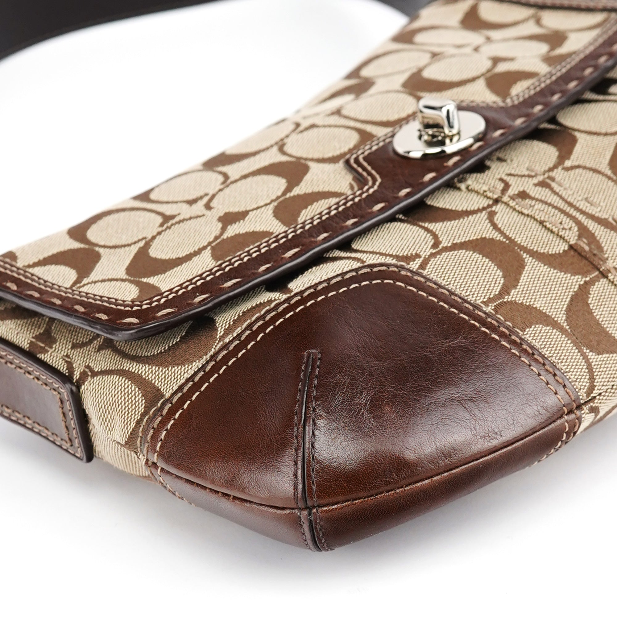 11574 Beige Brown Turnlock Shoulder Bag