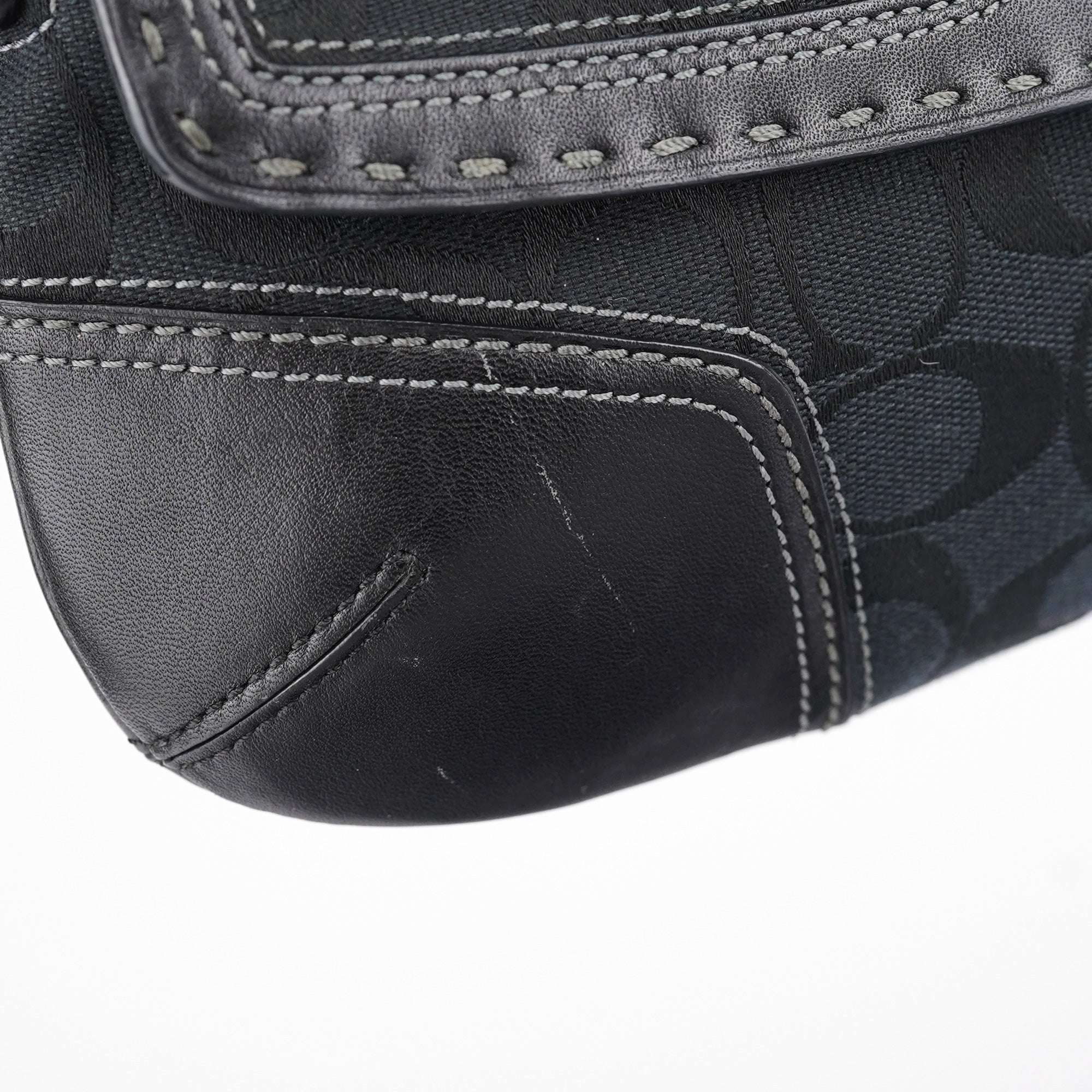11574 Black Turnlock Shoulder Bag
