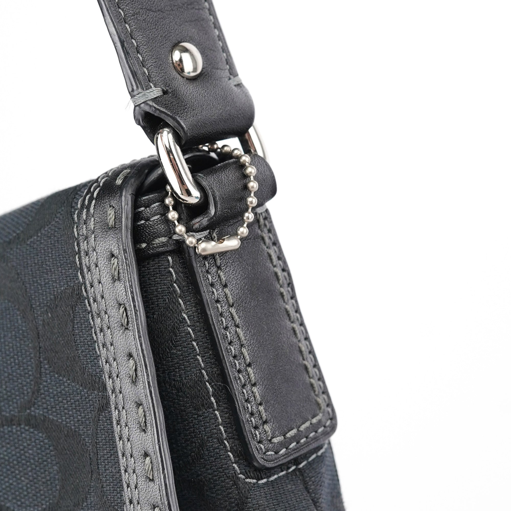 11574 Black Turnlock Shoulder Bag