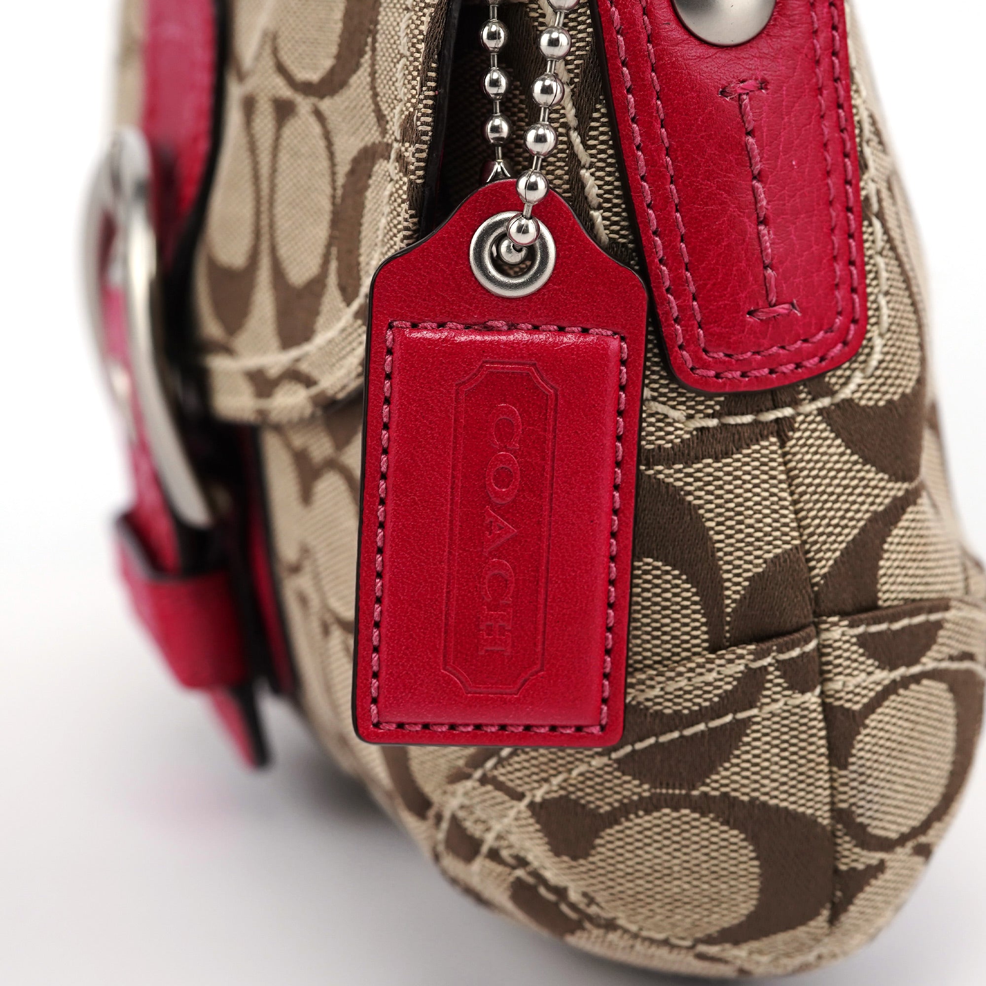 11860 Beige Pink Signature C Soho Shoulder Bag