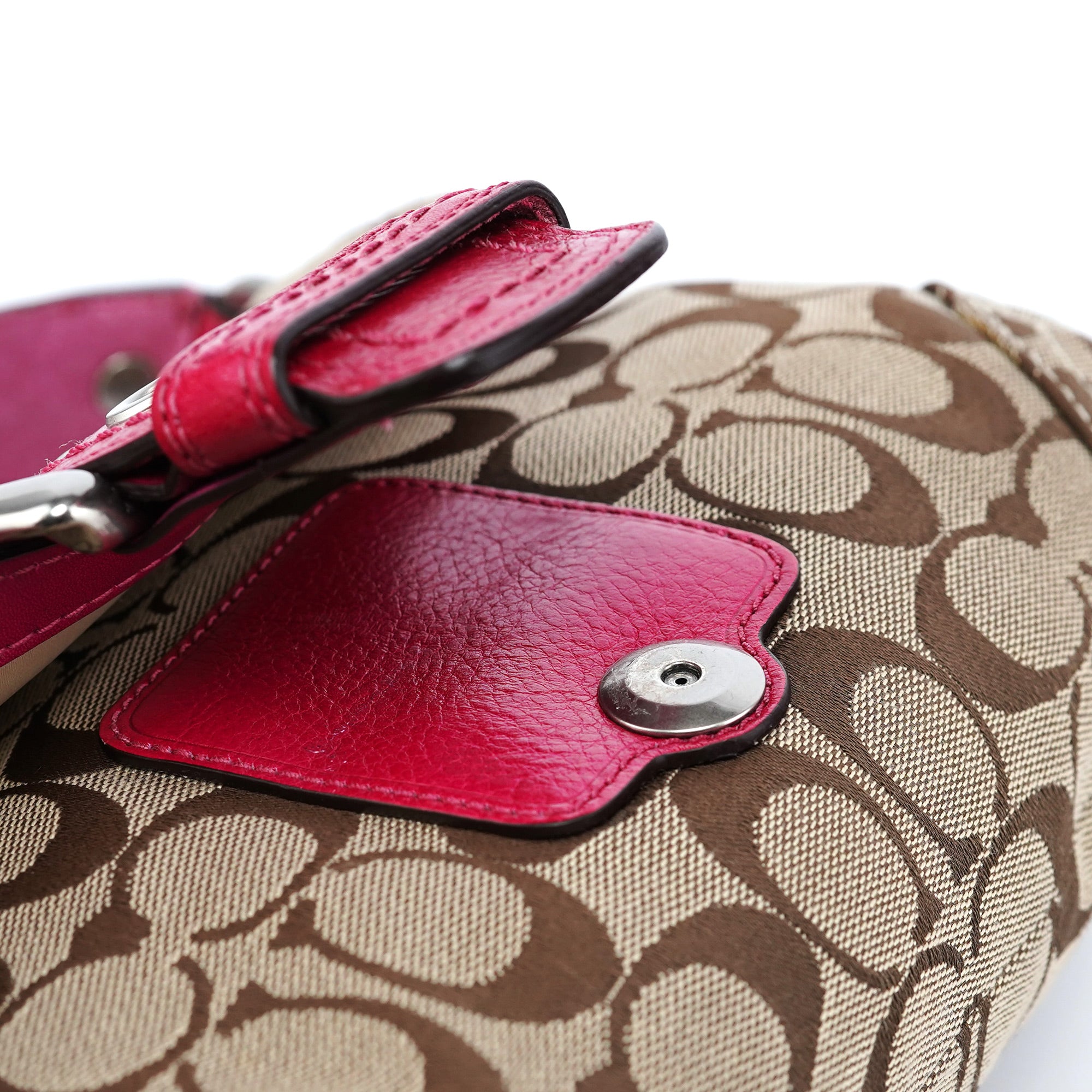 11860 Beige Pink Signature C Soho Shoulder Bag