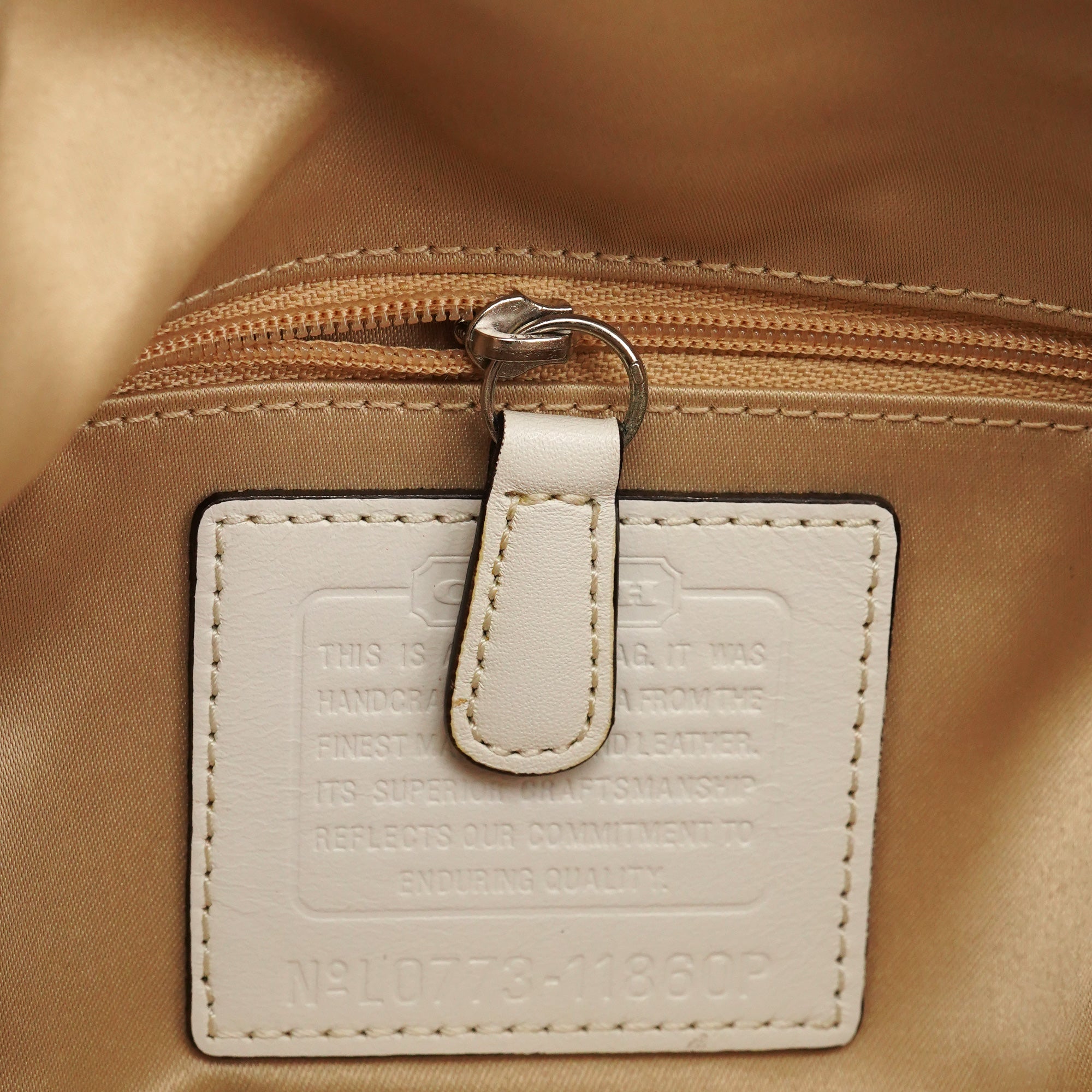 11860 Beige White Soho Shoulder Bag