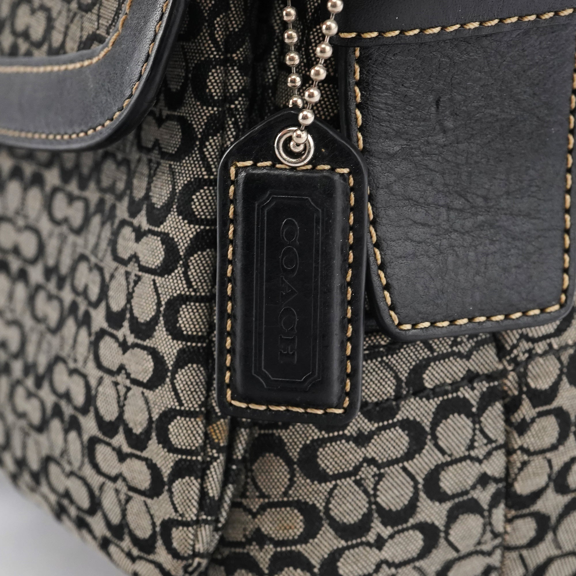 1463 Grey Black Signature Soho Shoulder Bag