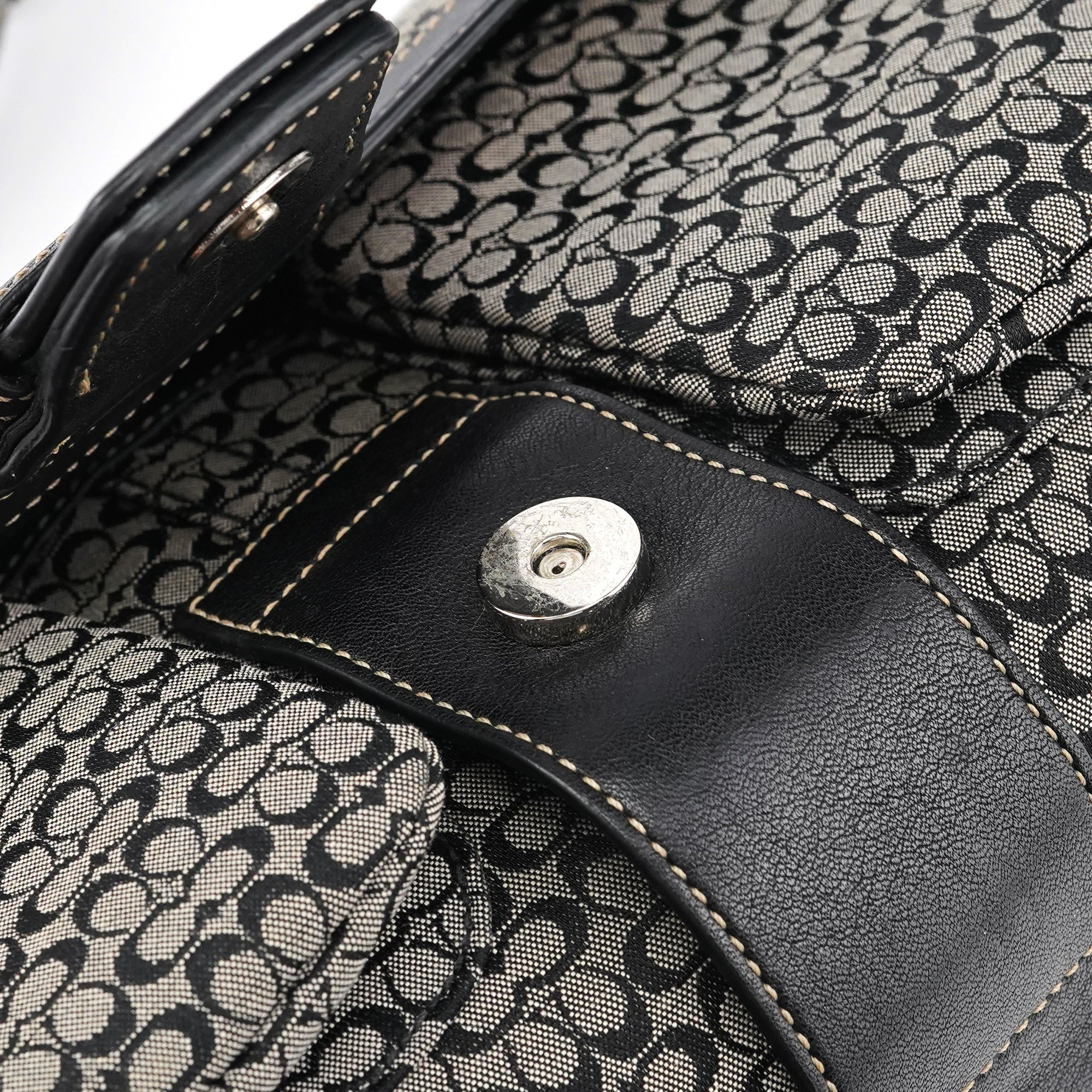1463 Grey Black Signature Soho Shoulder Bag