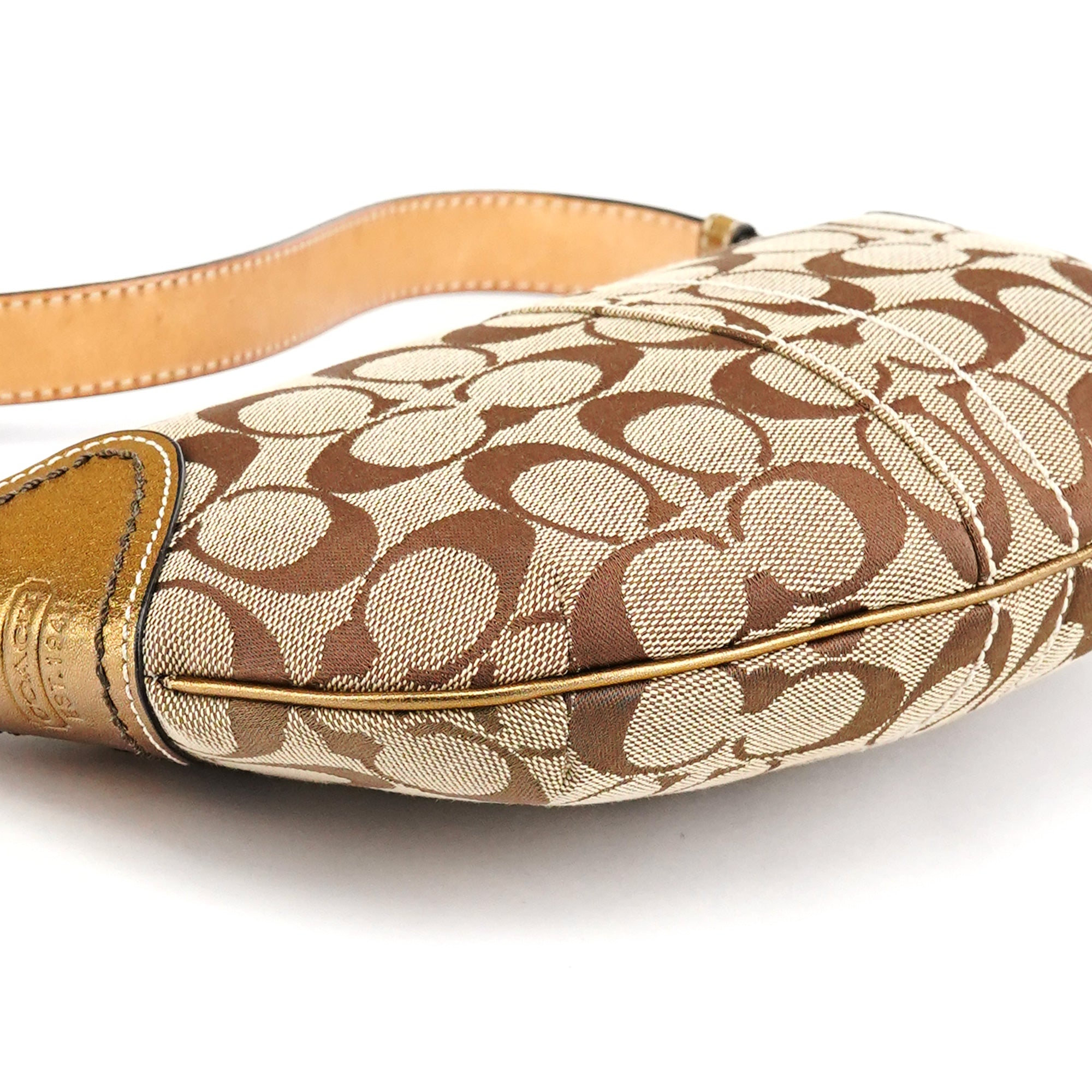 1480 Beige Gold Signature Canvas Shoulder Bag