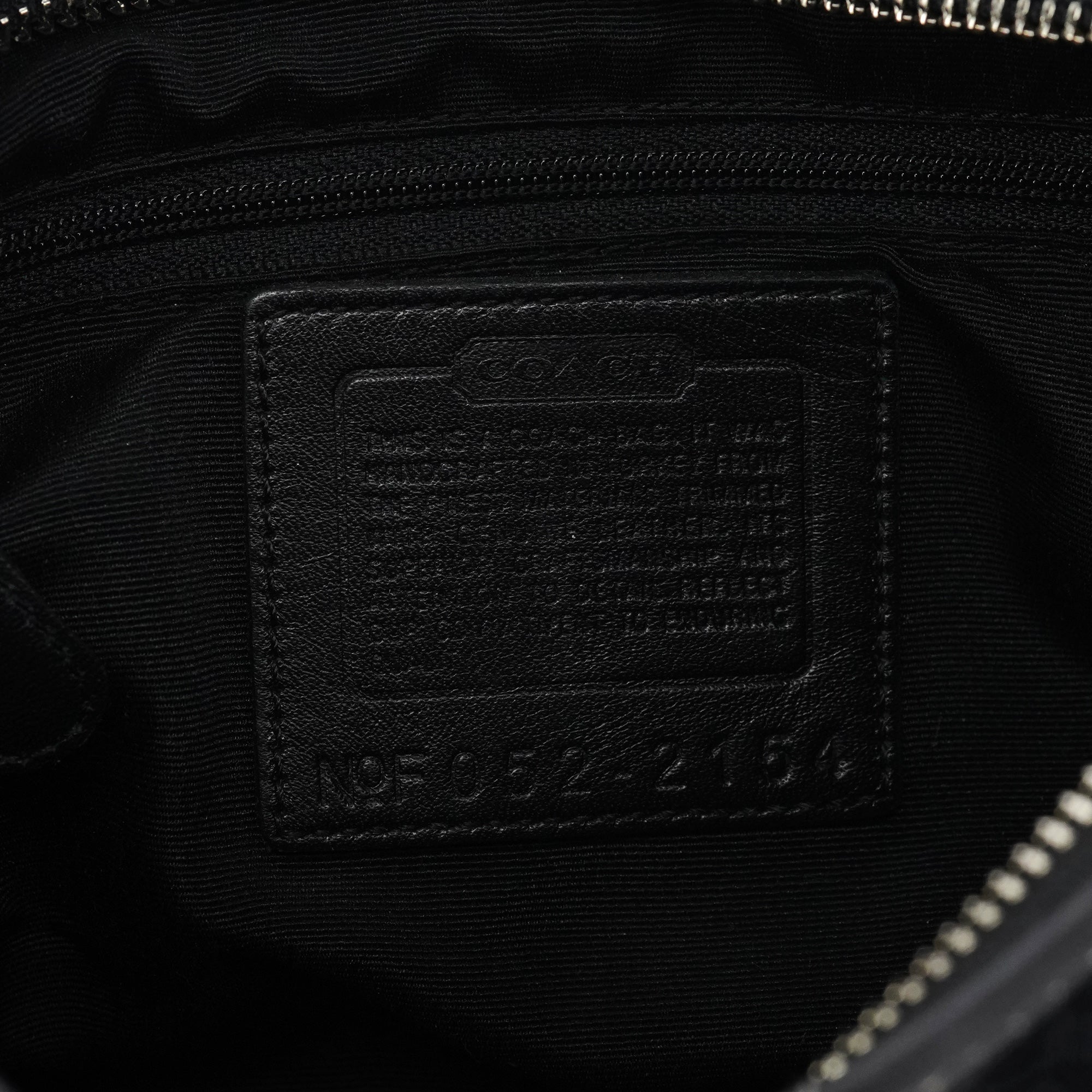 2154 Black Signature C Shoulder Bag