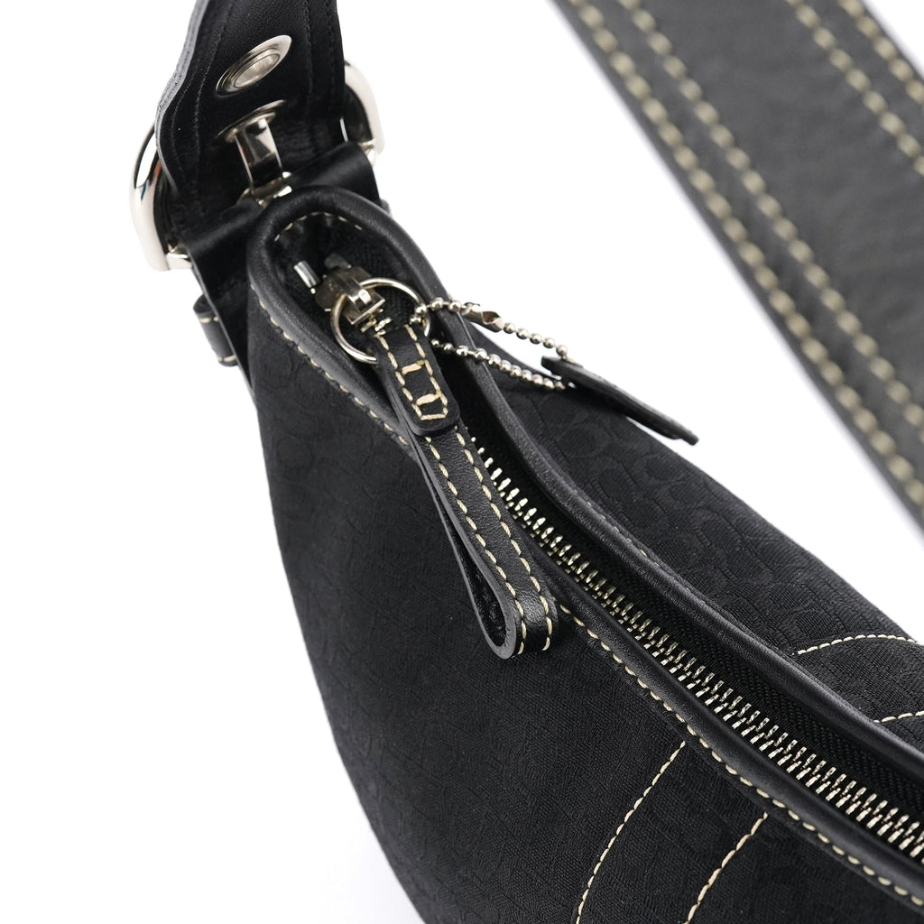 2154 Black Signature C Shoulder Bag