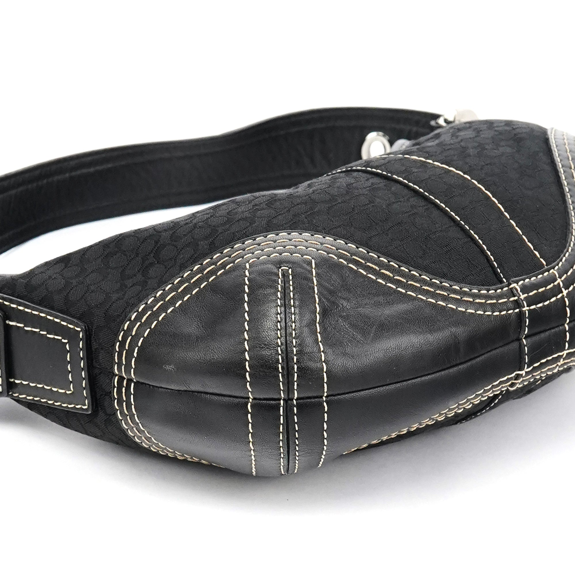 2154 Black Signature Soho Shoulder Bag