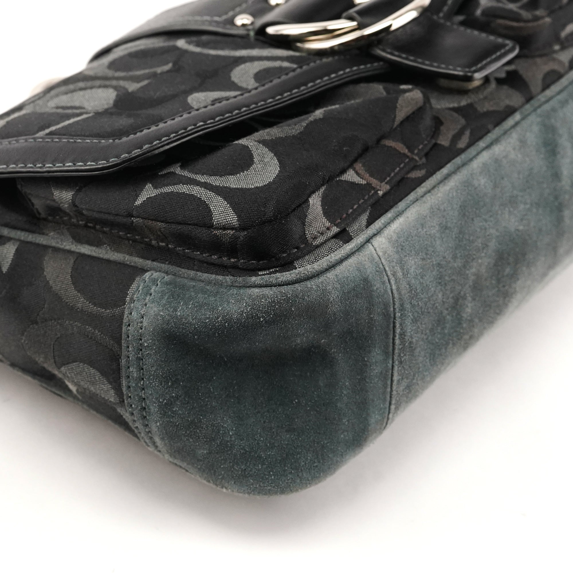 2175 Black Grey Signature Soho Shoulder Bag