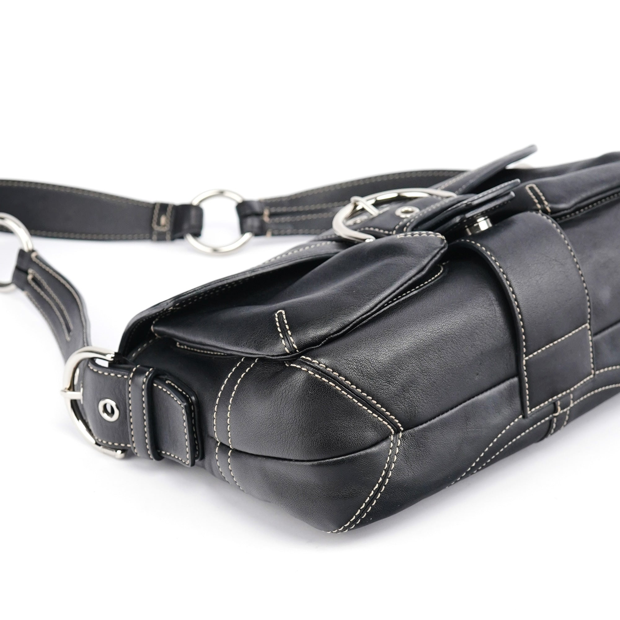 3653 Black Leather Soho Shoulder Bag