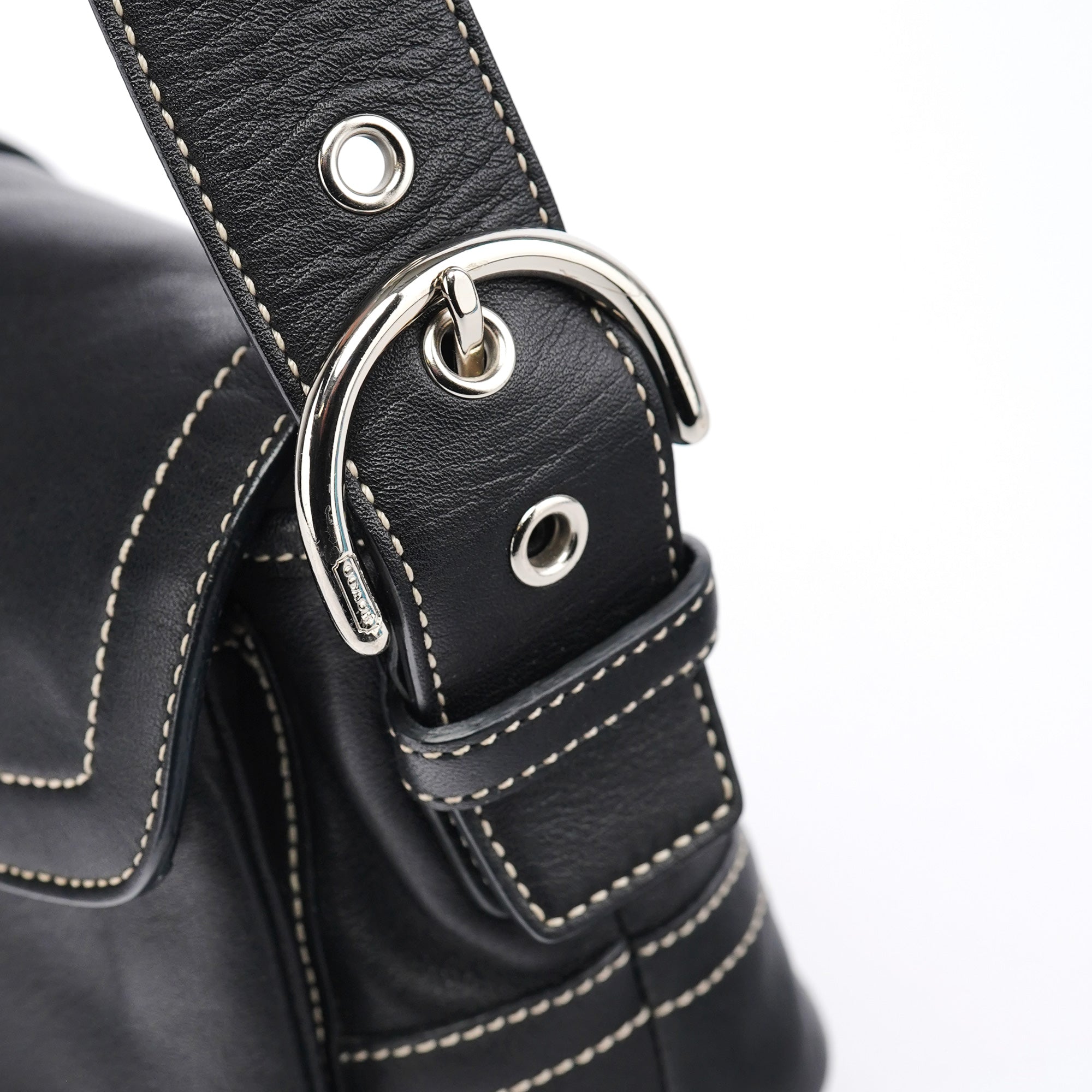 3653 Black Leather Soho Shoulder Bag