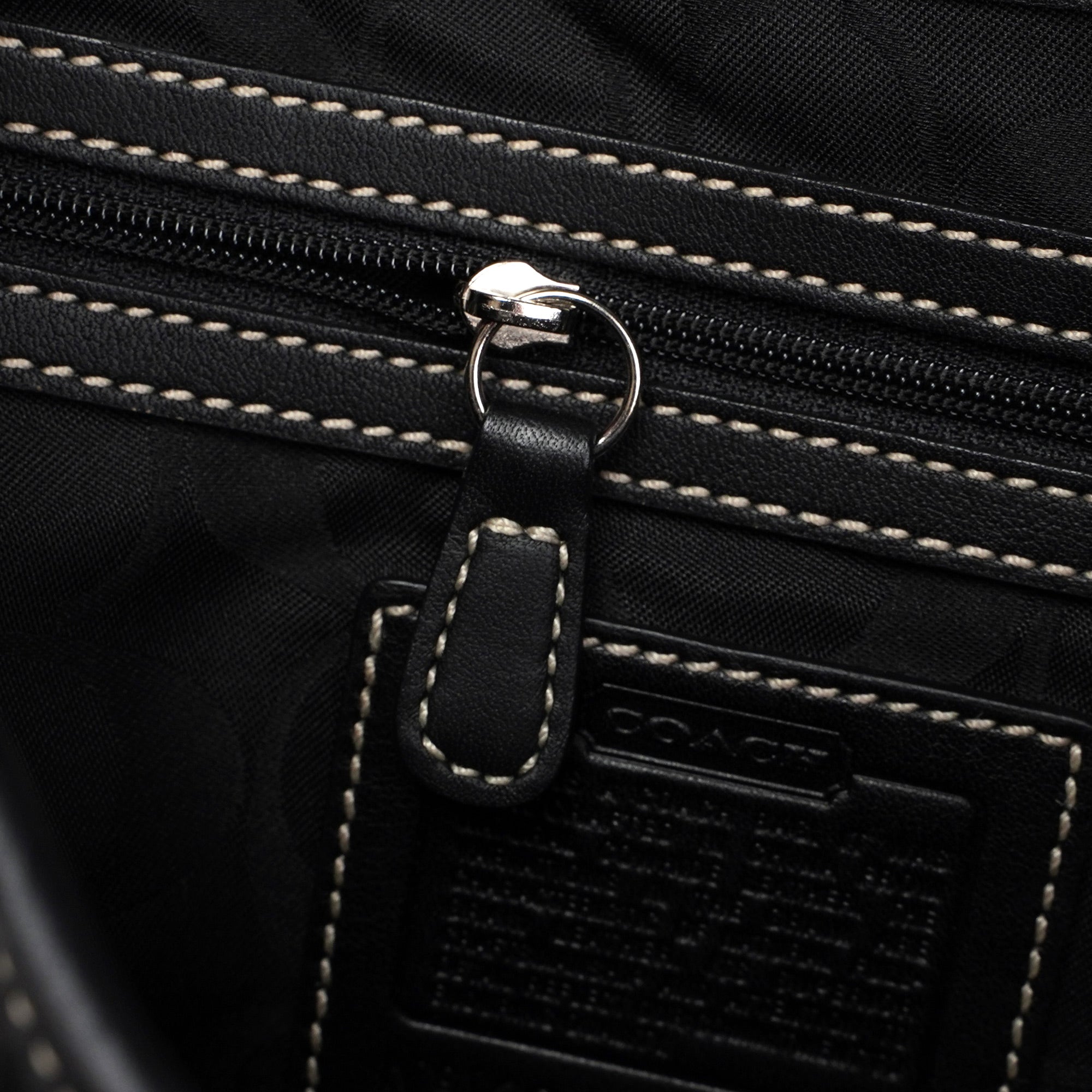 3653 Black Leather Soho Shoulder Bag