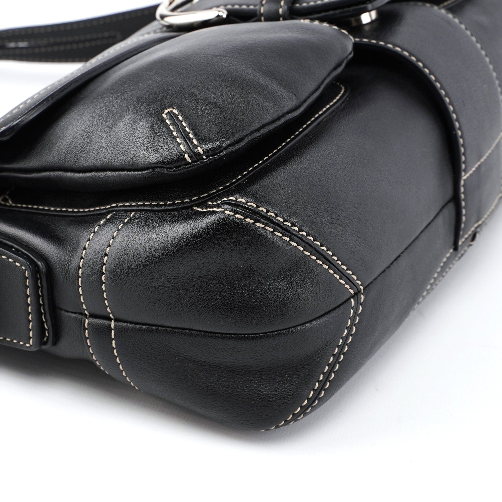 3653 Black Leather Soho Shoulder Bag