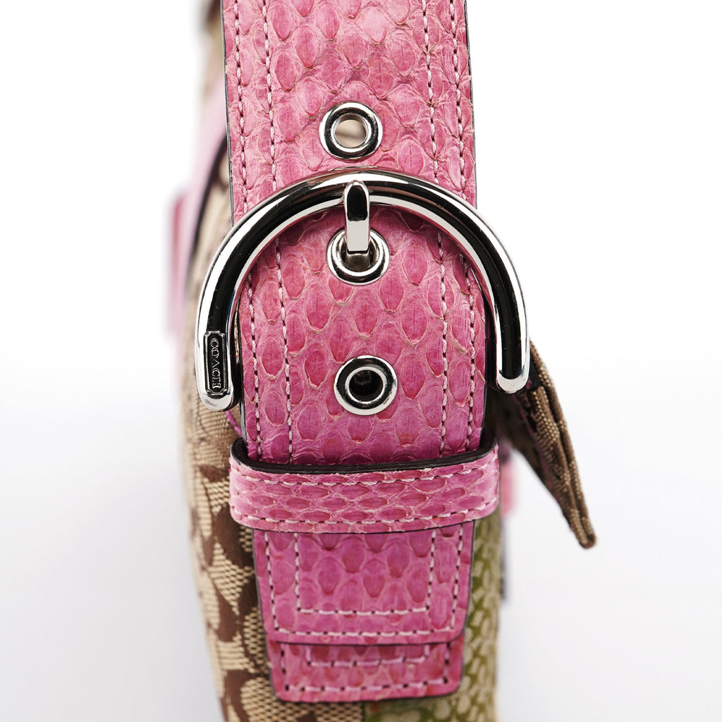3689 Beige Pink Signature C Soho Shoulder Bag