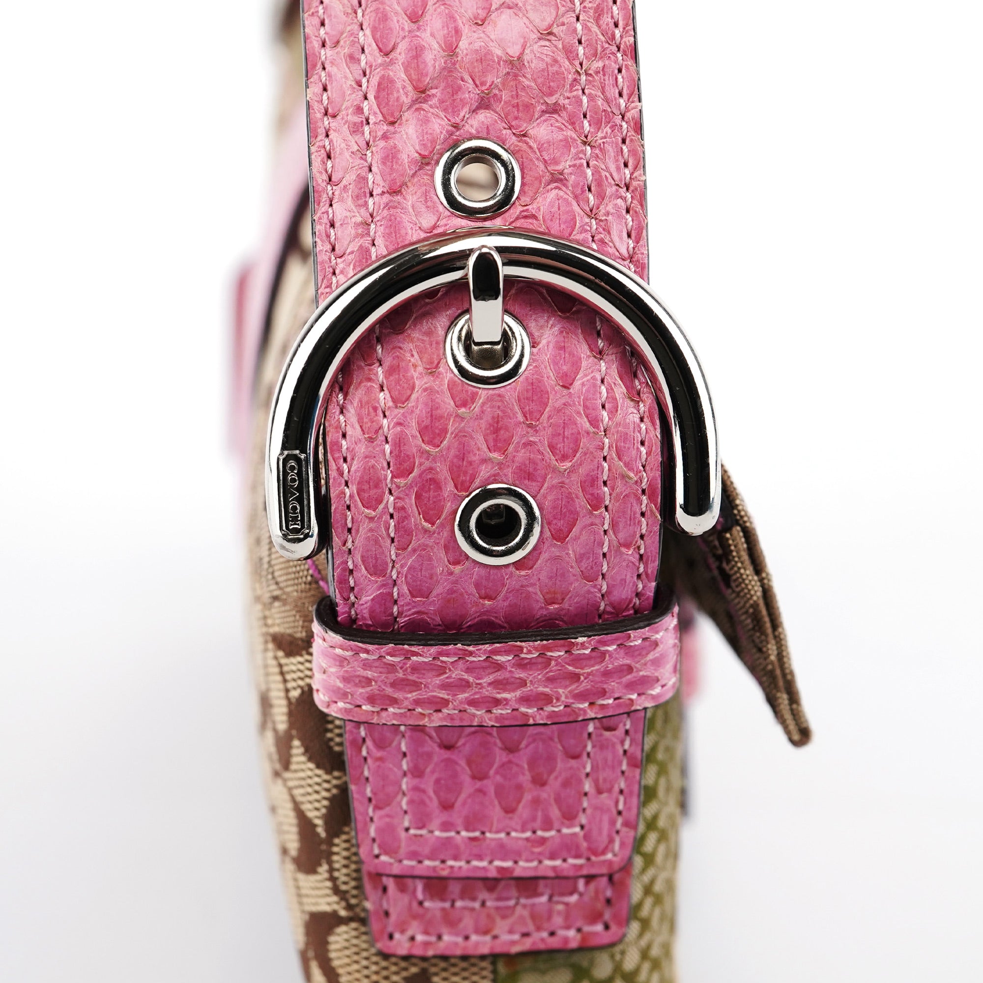3689 Beige Pink Signature C Soho Shoulder Bag