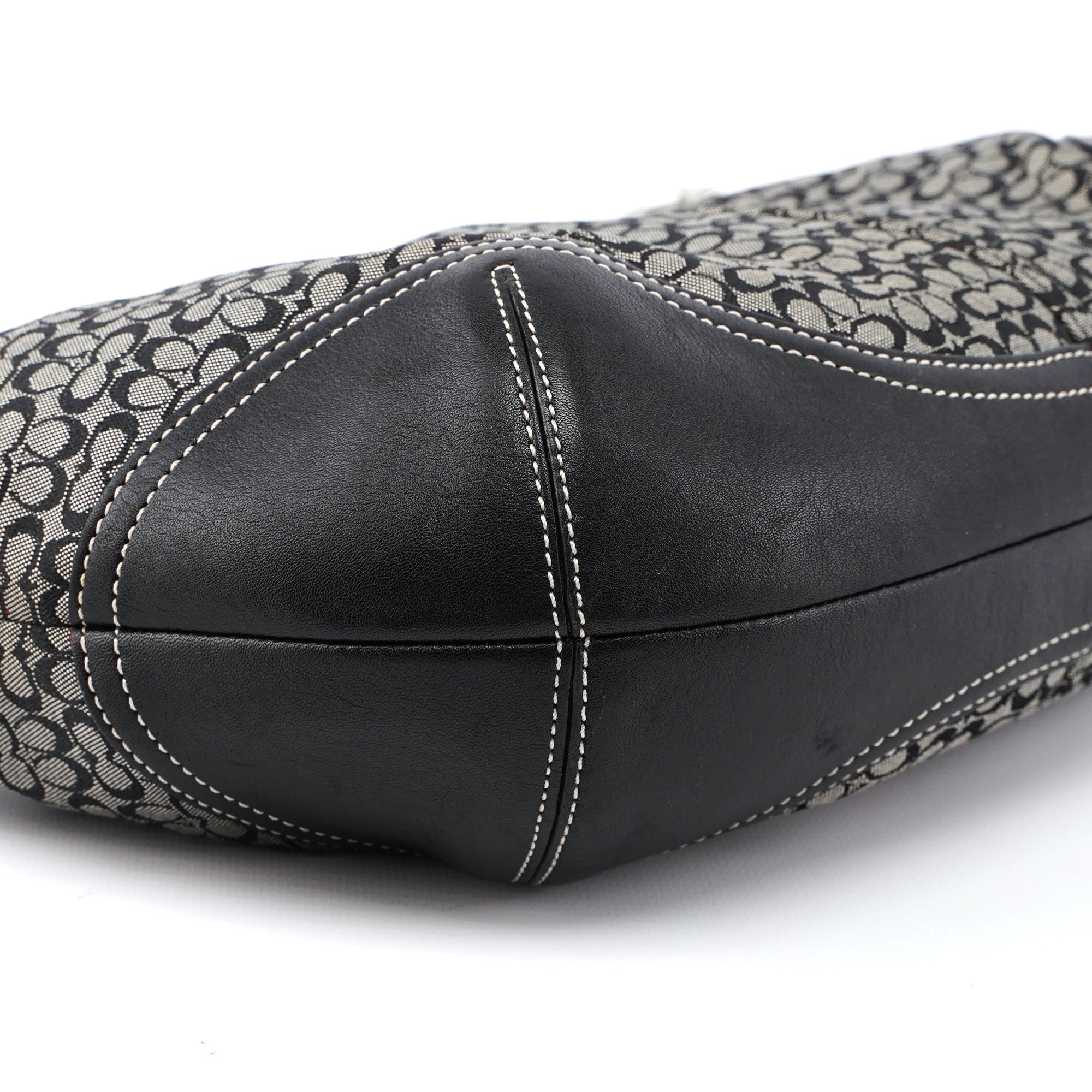 6026 Grey Signature C Hobo Shoulder Bag