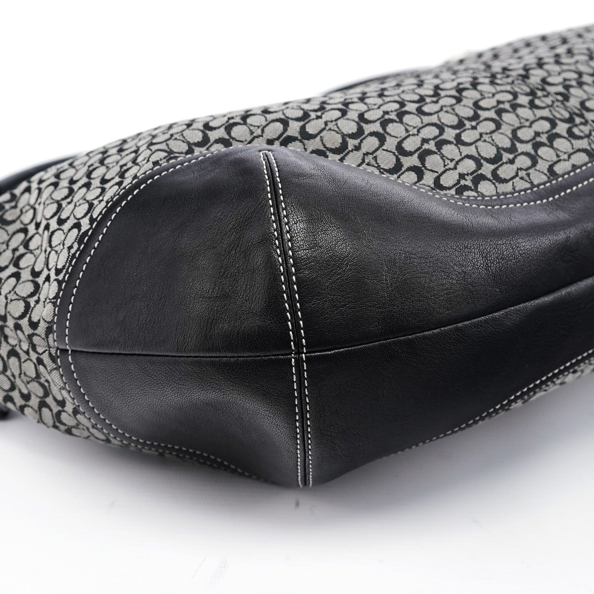 6026 Grey Signature C Hobo Shoulder Bag