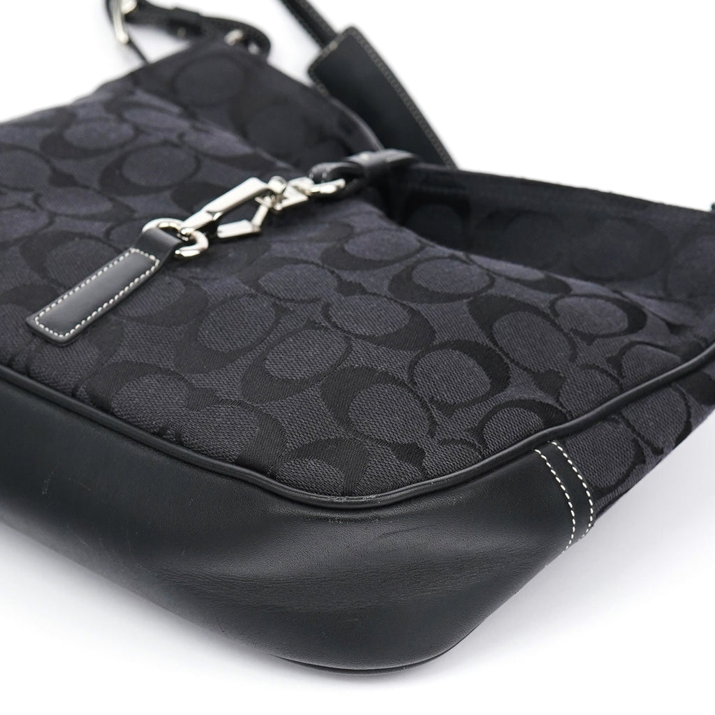 6091 Black Soho Shoulder Bag