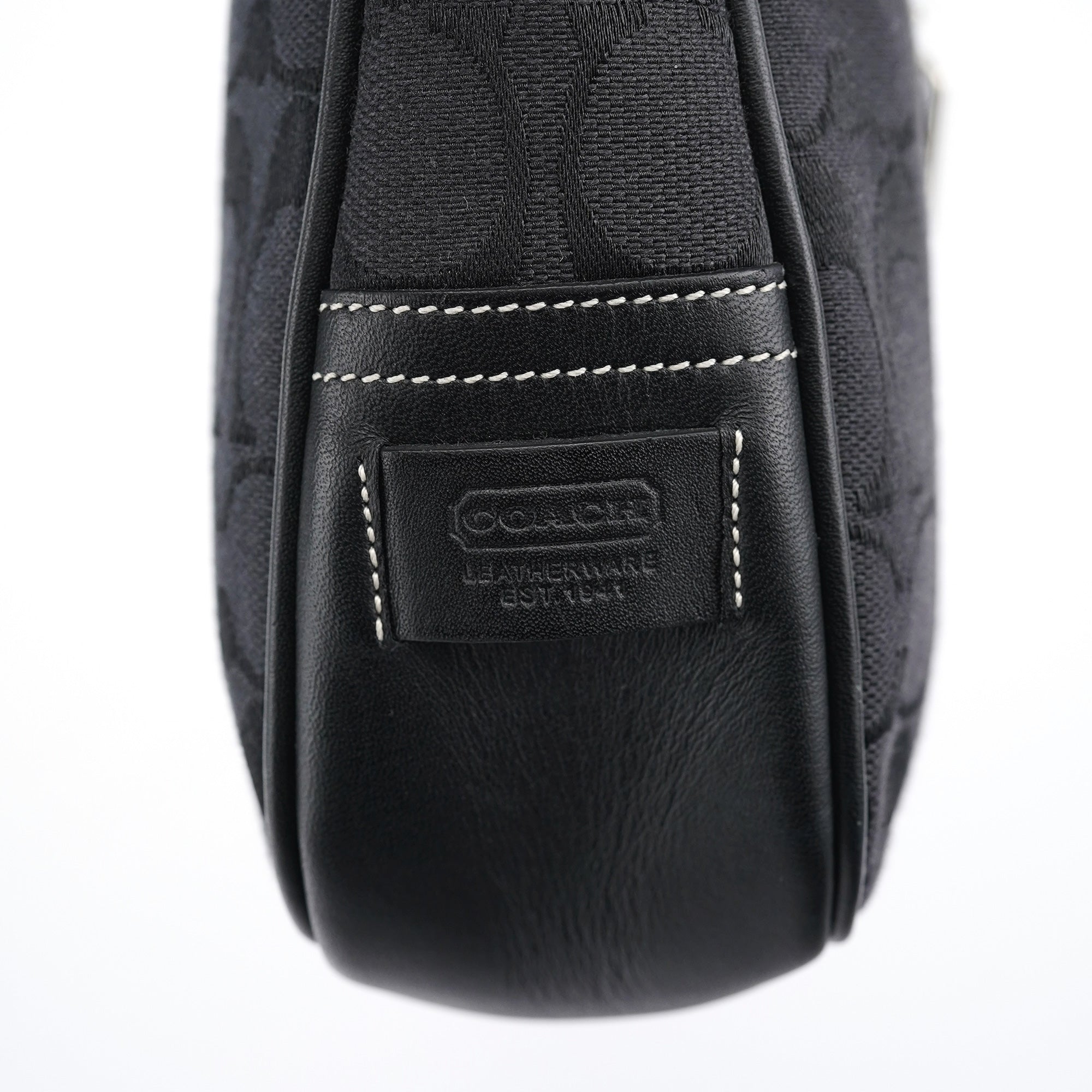 6091 Black Soho Shoulder Bag