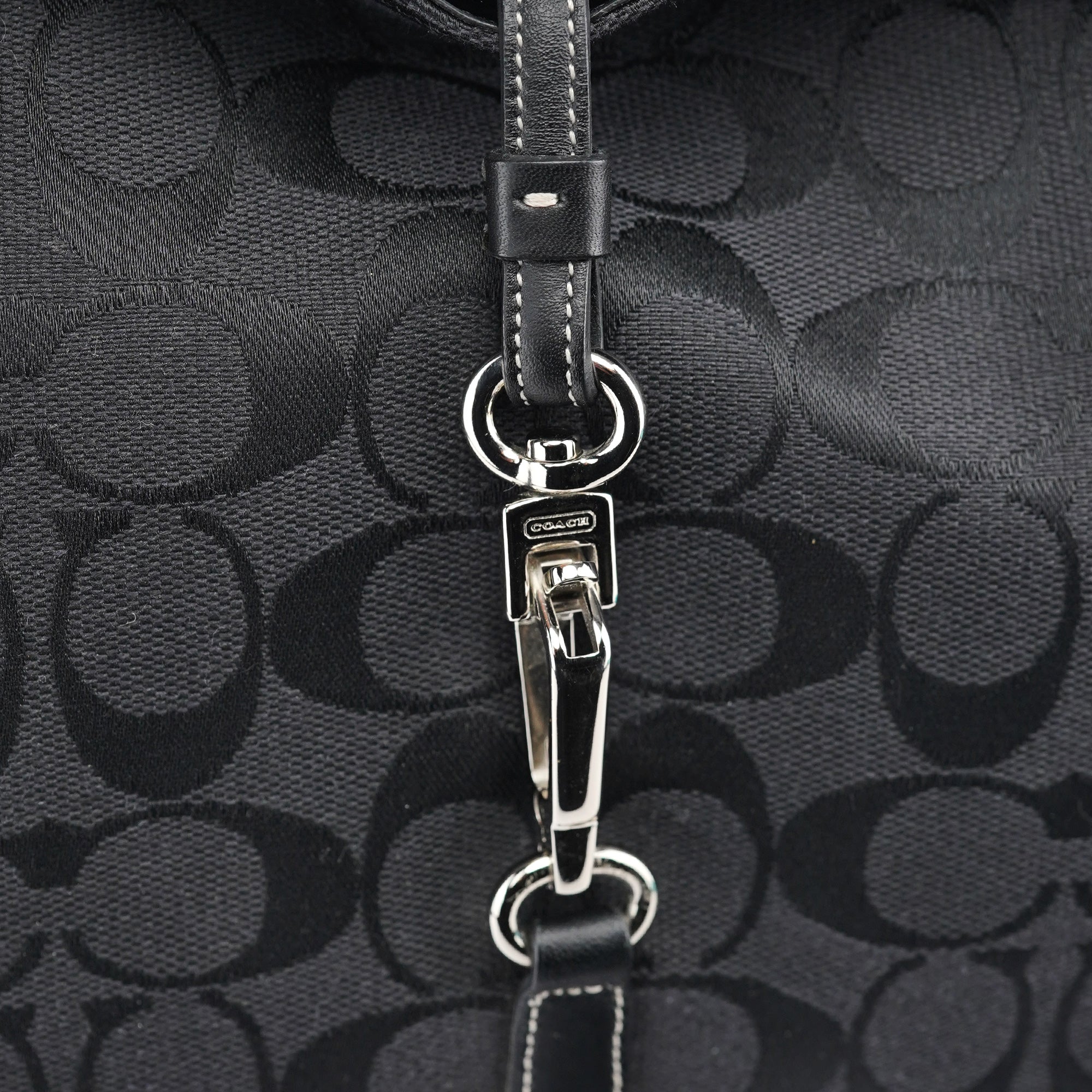 6091 Black Soho Shoulder Bag