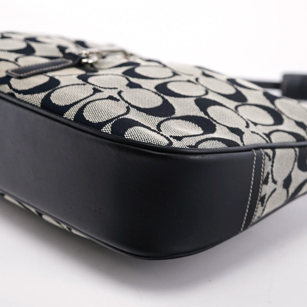 6091 Grey Signature C Hobo Shoulder Bag