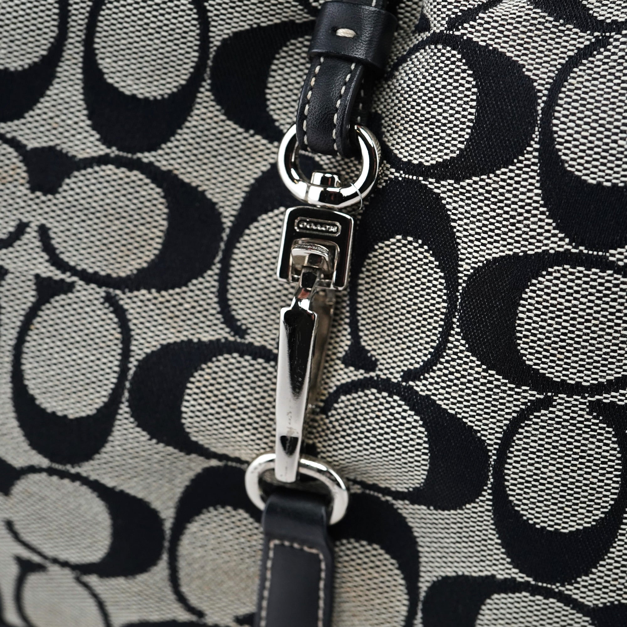 6091 Grey Signature C Hobo Shoulder Bag