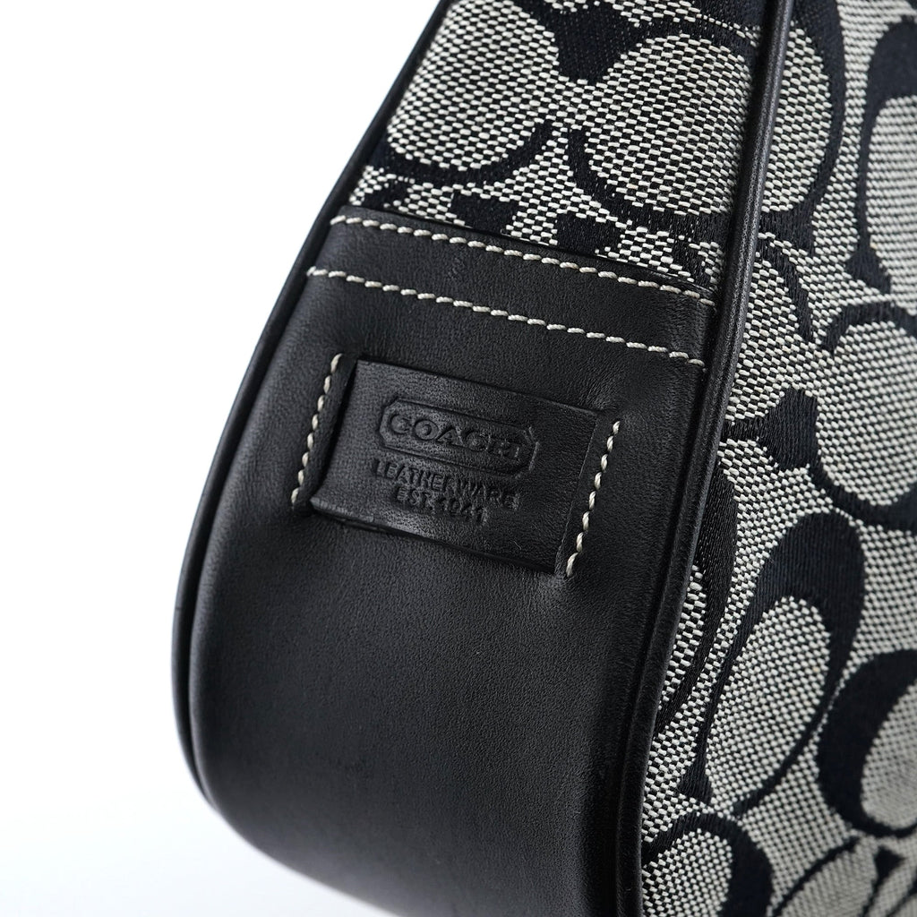 6091 Grey Signature C Hobo Shoulder Bag