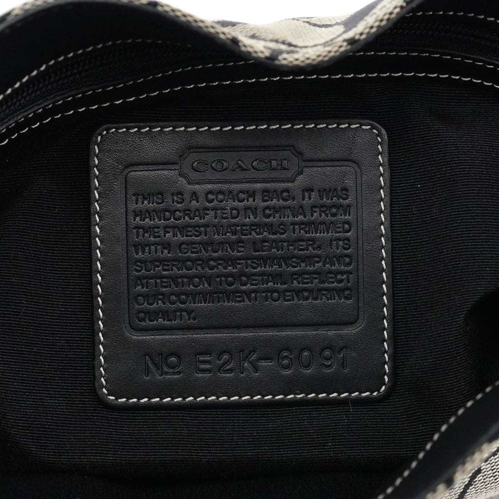 6091 Grey Signature C Shoulder Bag