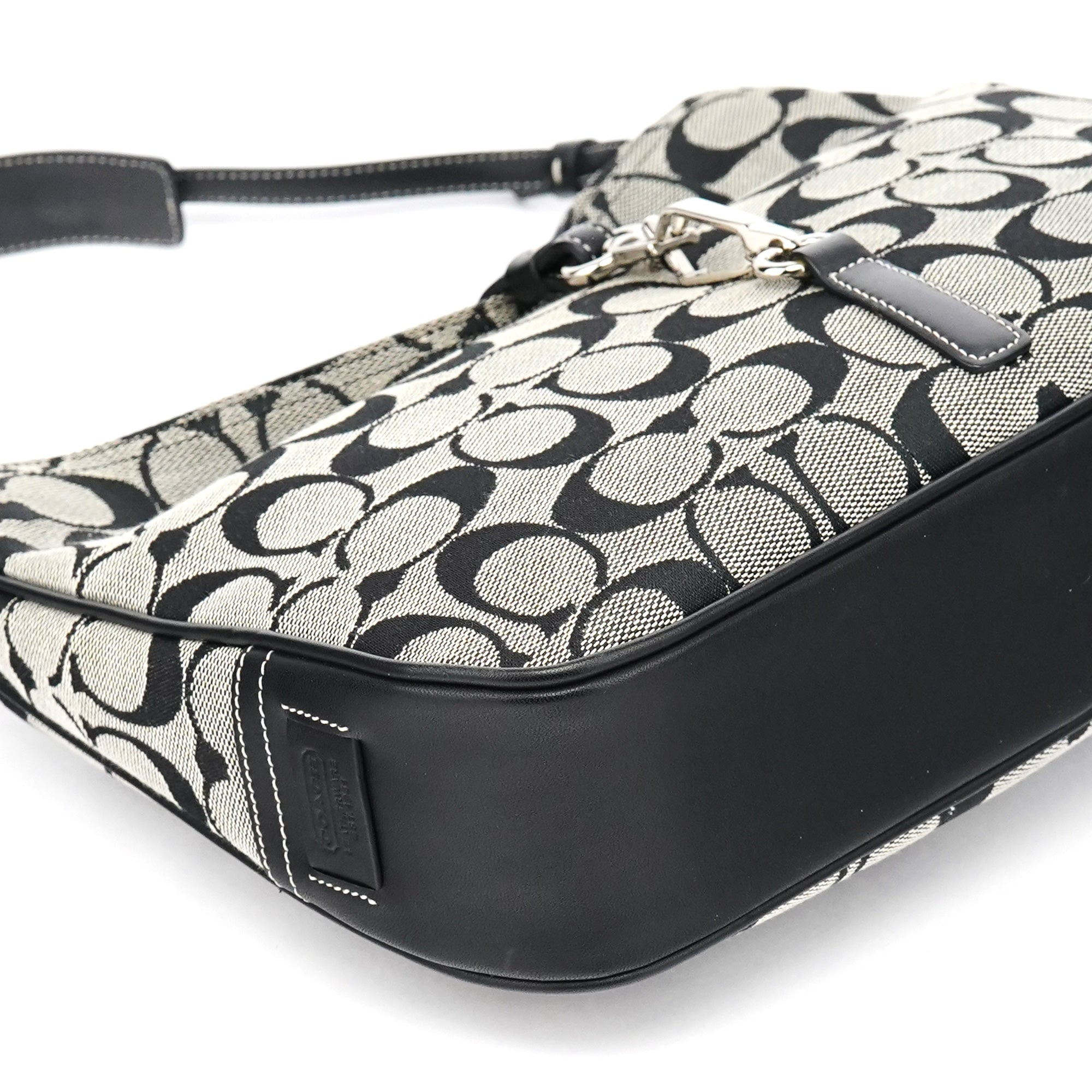 6091 Grey Signature C Shoulder Bag