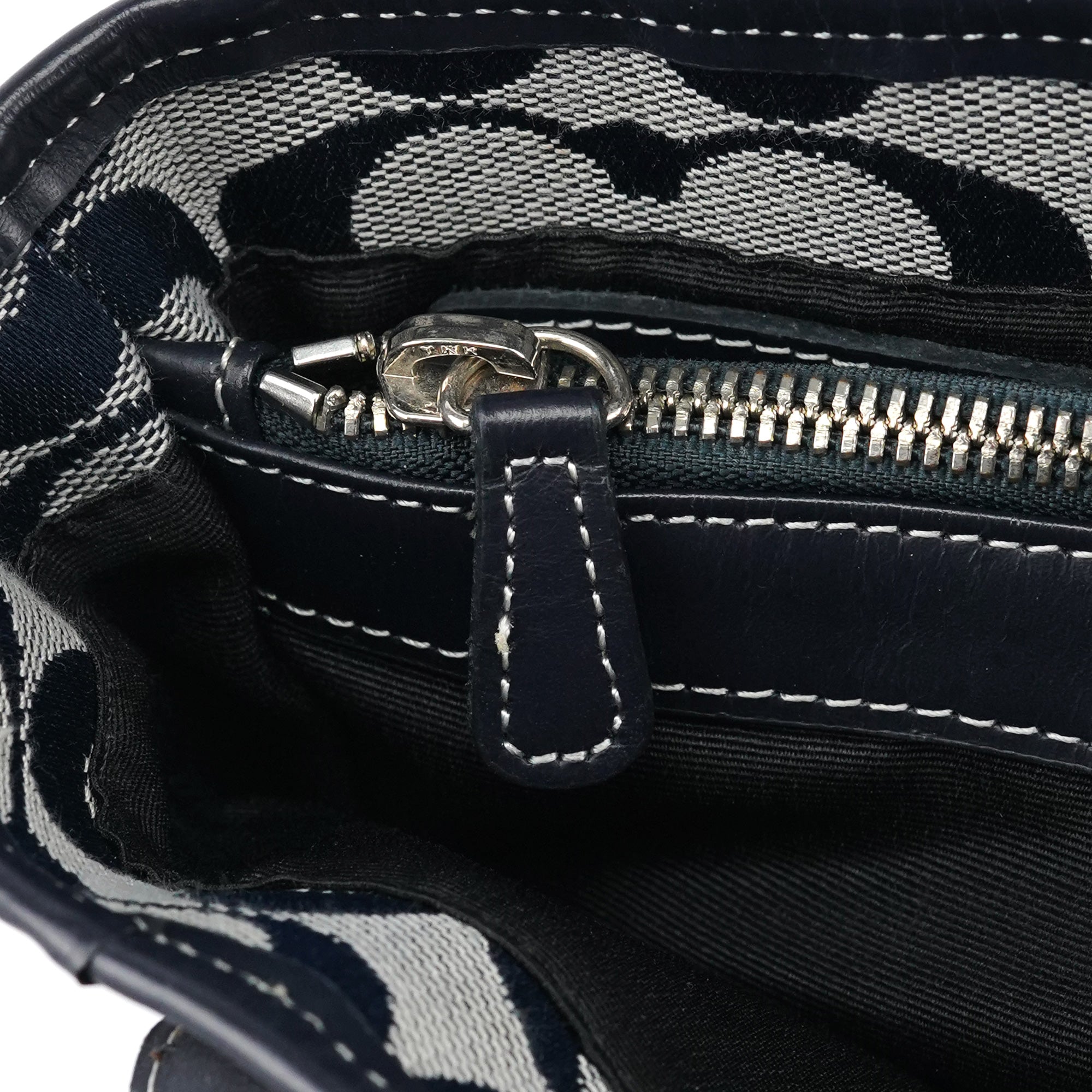 6092 Grey Navy Signature Tote Bag