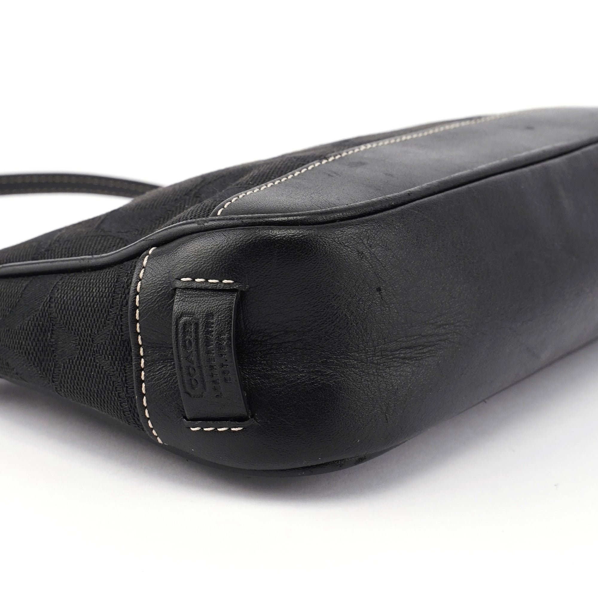 6094 Black Signature C Demi Shoulder Bag
