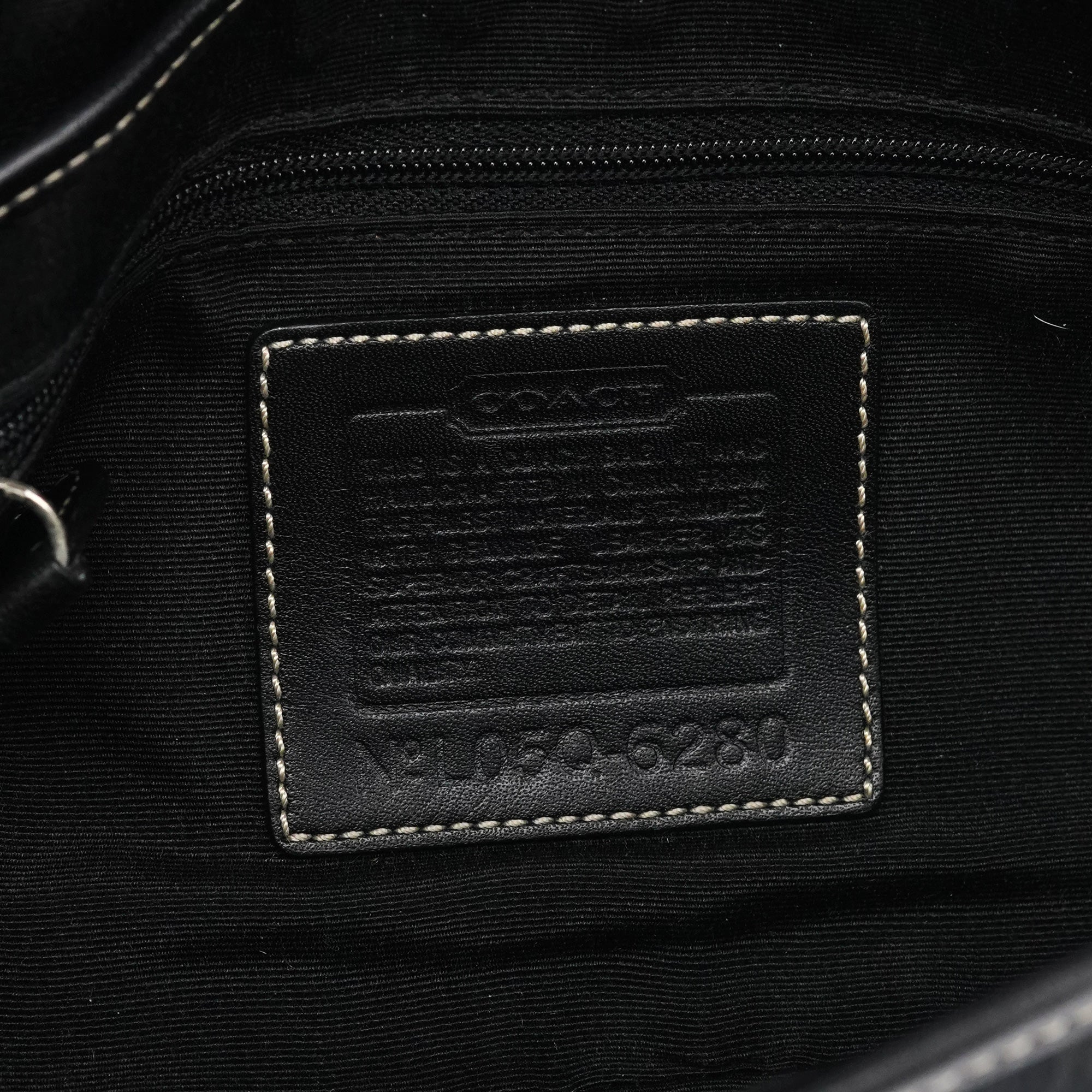 6280 Black Signature Soho Shoulder Bag
