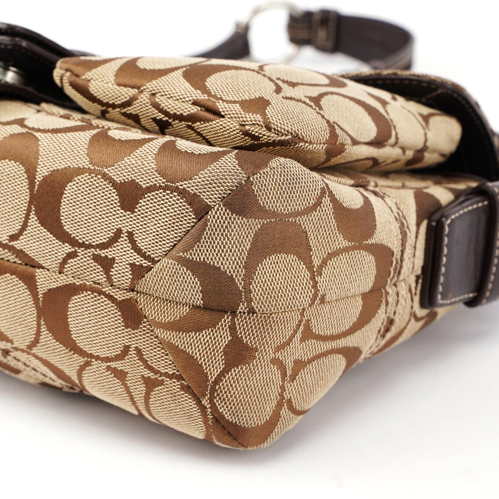 6314 Beige Signature C Soho Shoulder Bag