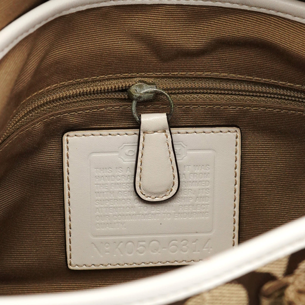 6314 Beige White Signature Soho Shoulder Bag