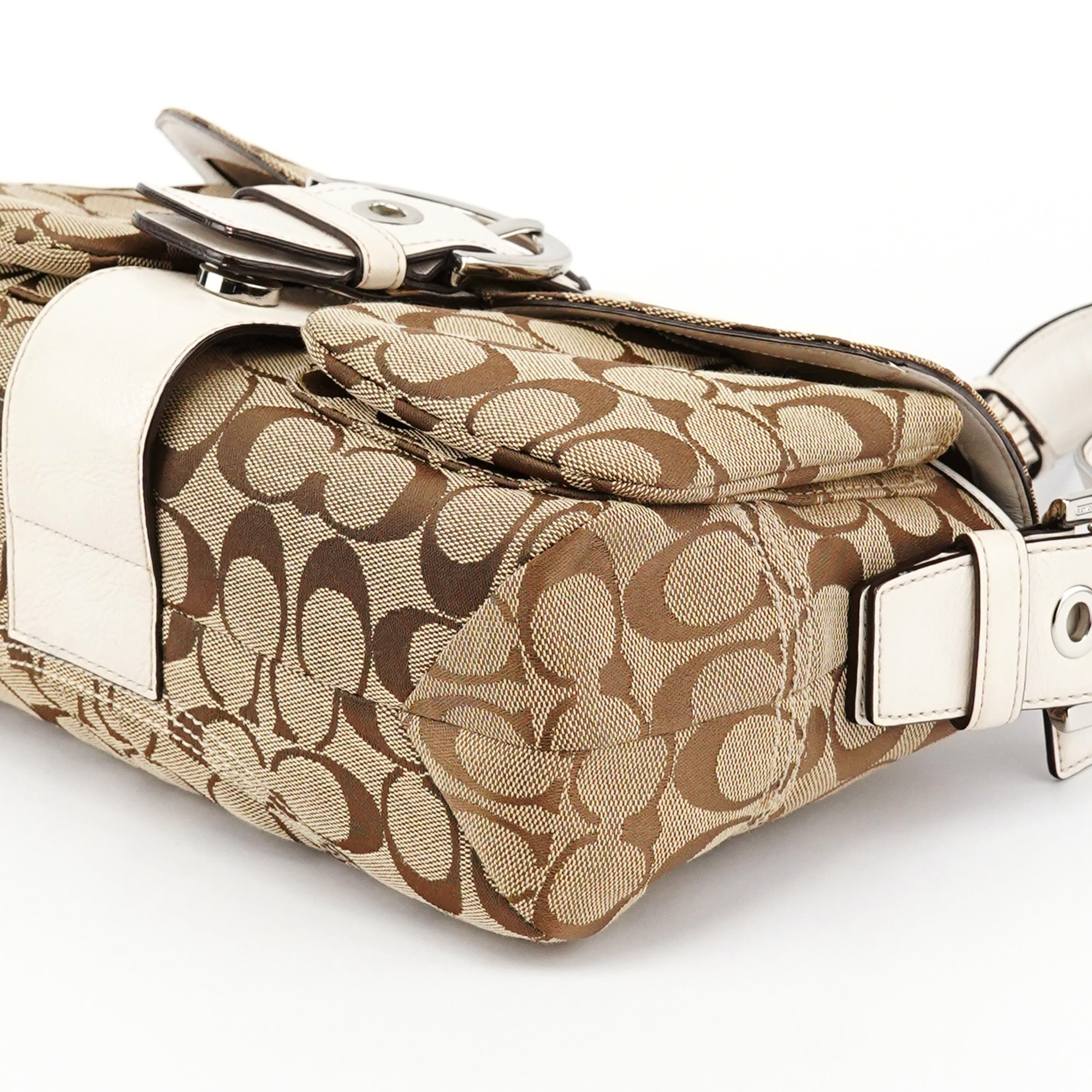 6314 Beige White Signature Soho Shoulder Bag