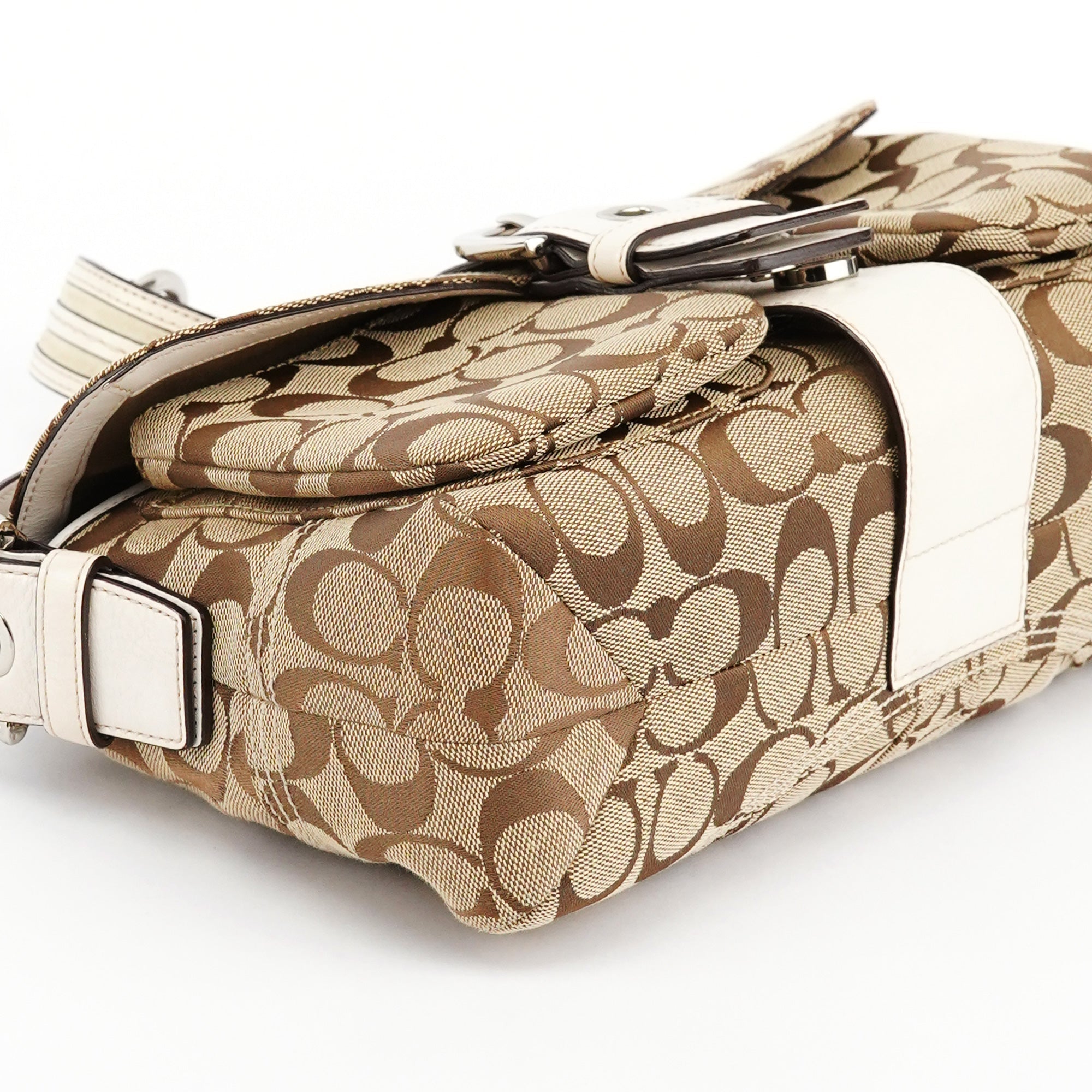 6314 Beige White Signature Soho Shoulder Bag