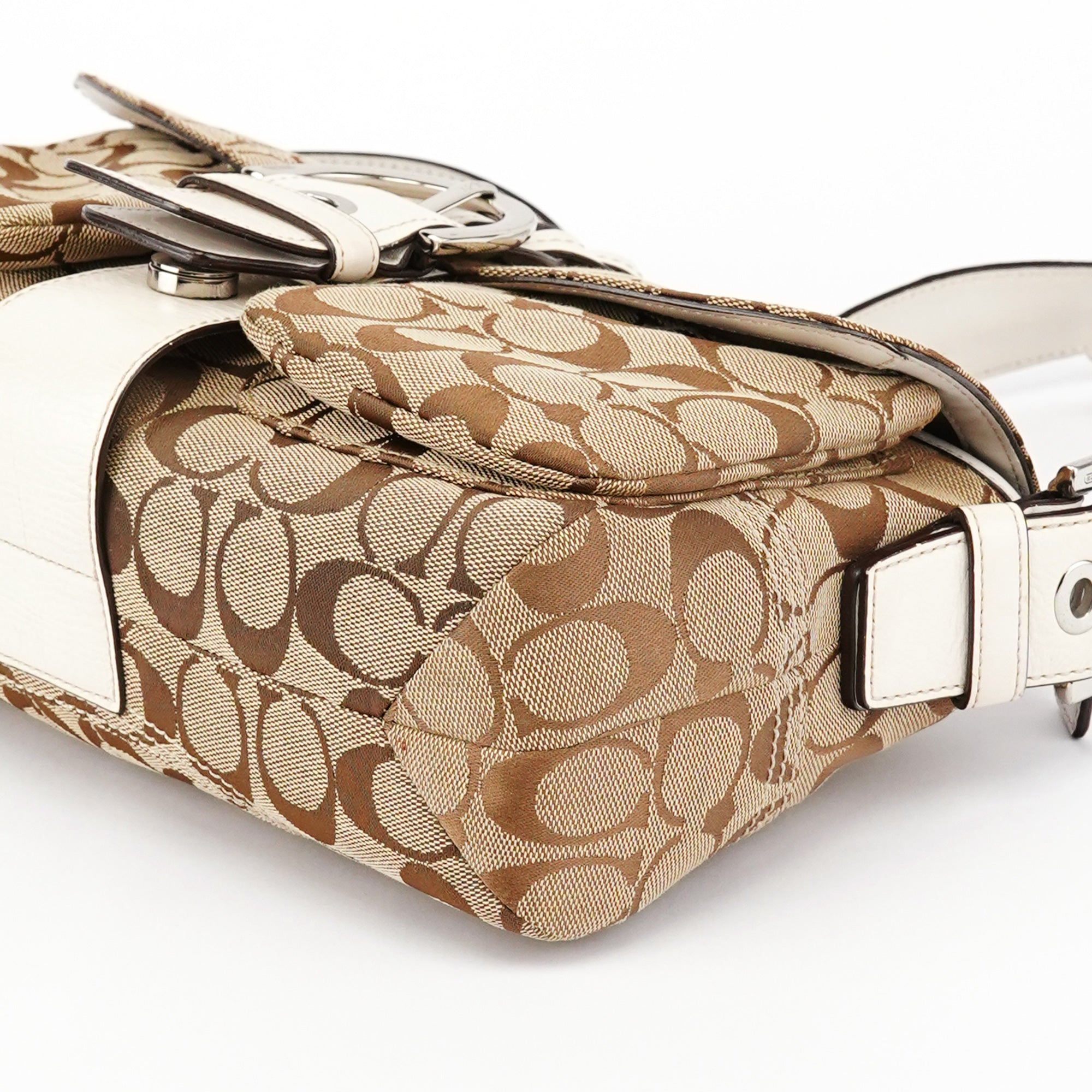 6314 Beige White Signature Soho Shoulder Bag