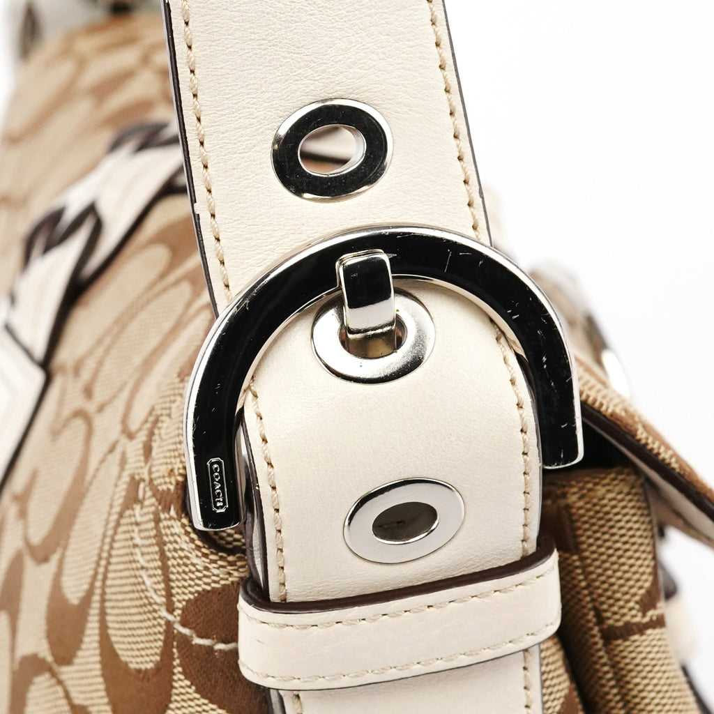 6314 Beige White Signature Soho Shoulder Bag