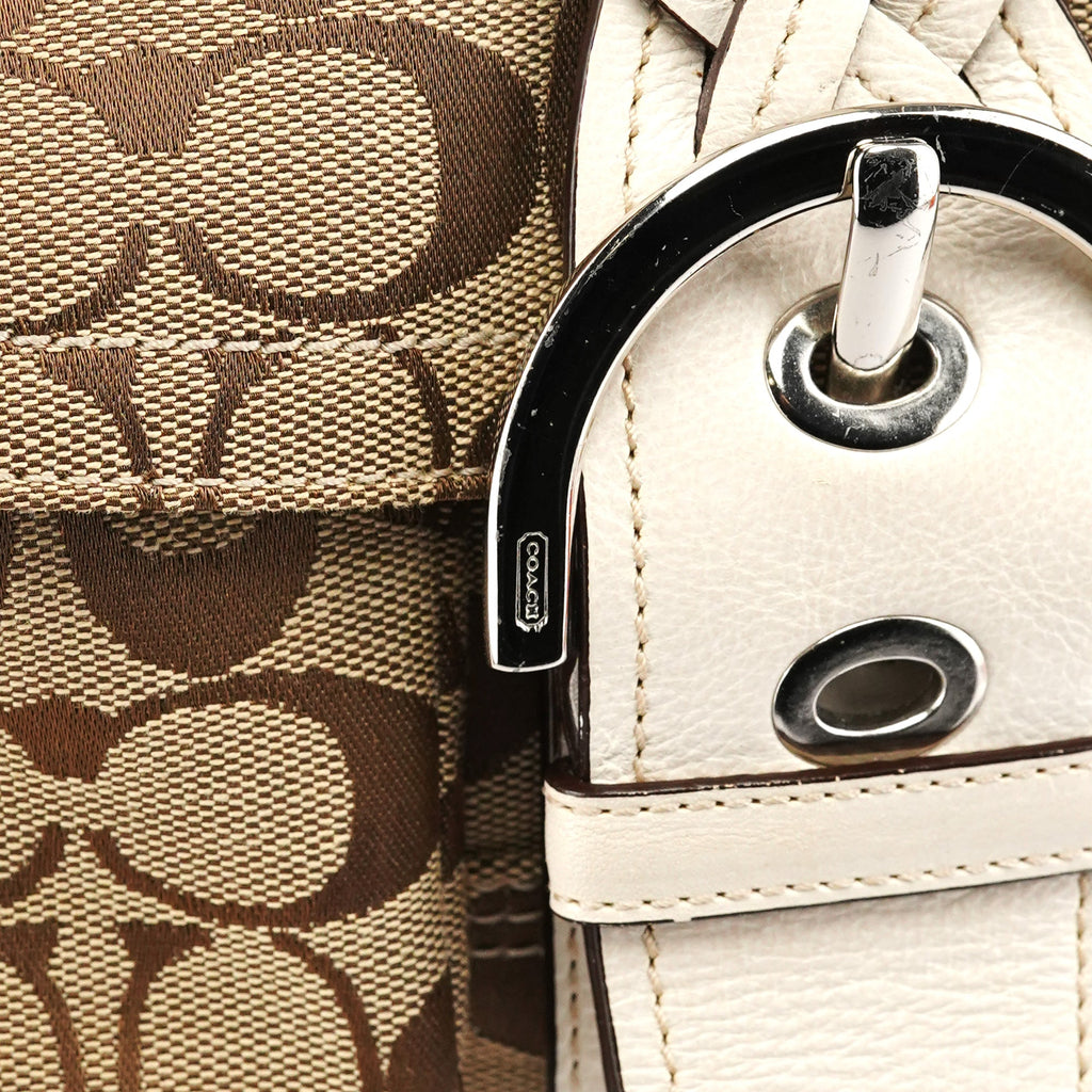6314 Beige White Signature Soho Shoulder Bag