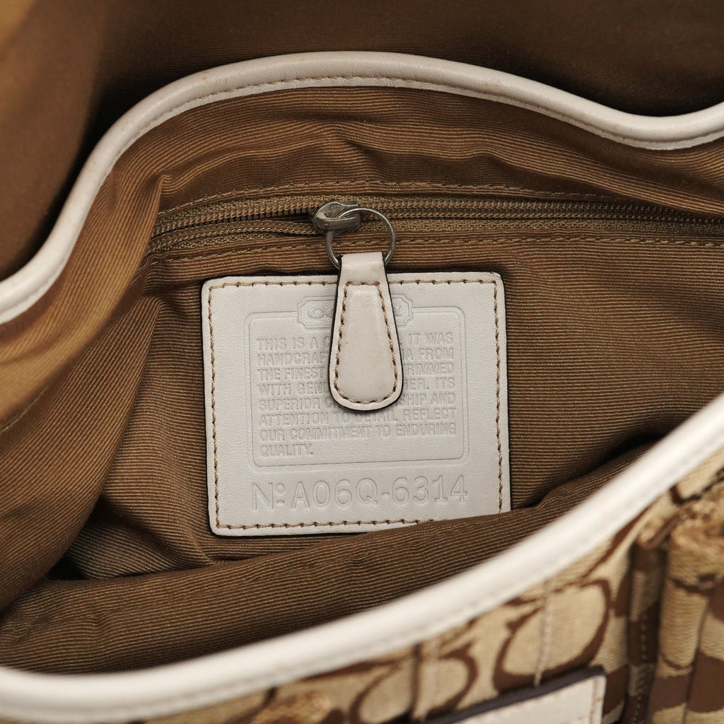 6314 Beige White Soho Shoulder Bag